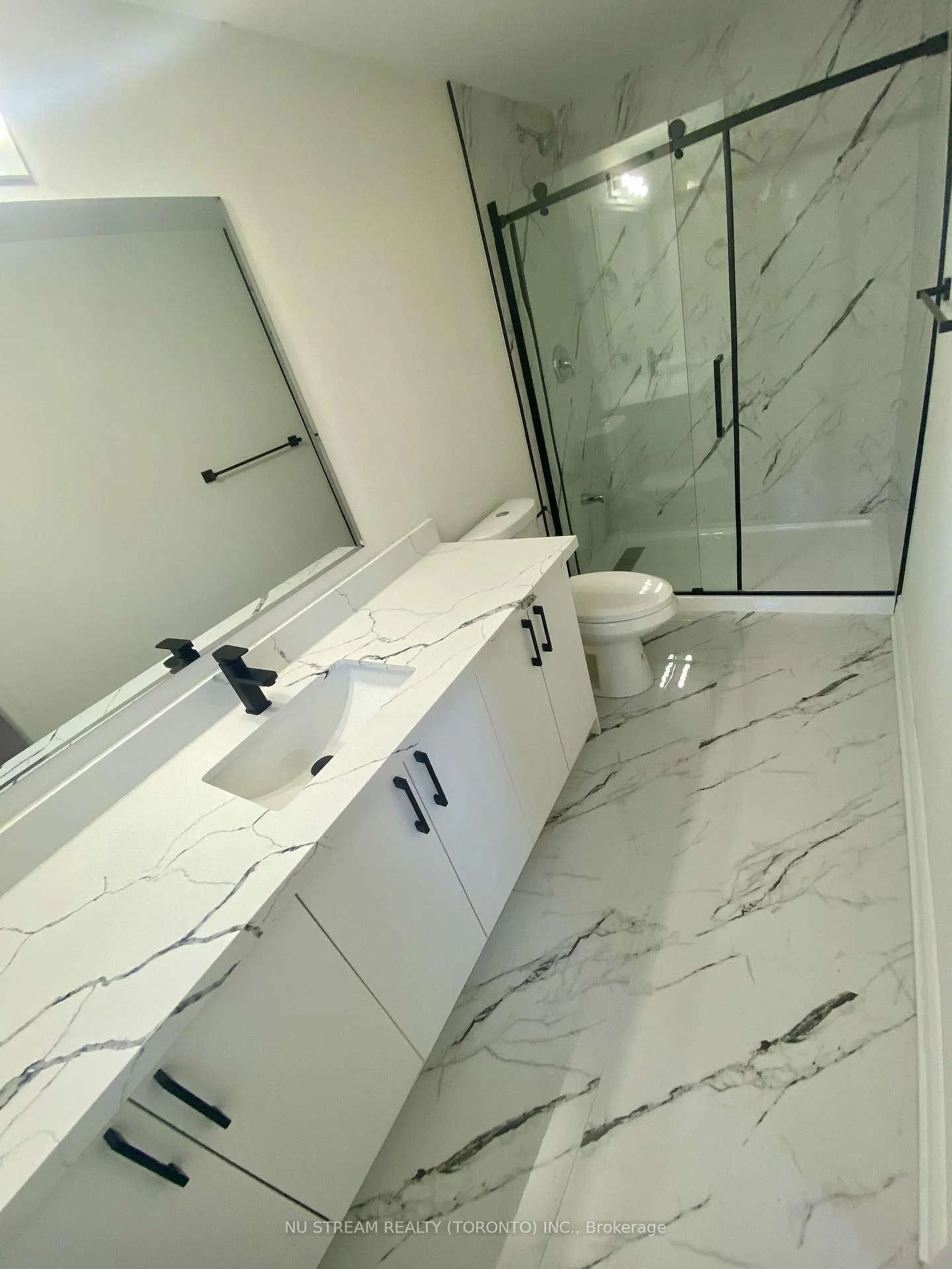 Photo 1 of 25 Quance Street, Barrie, Holly — HOMEH