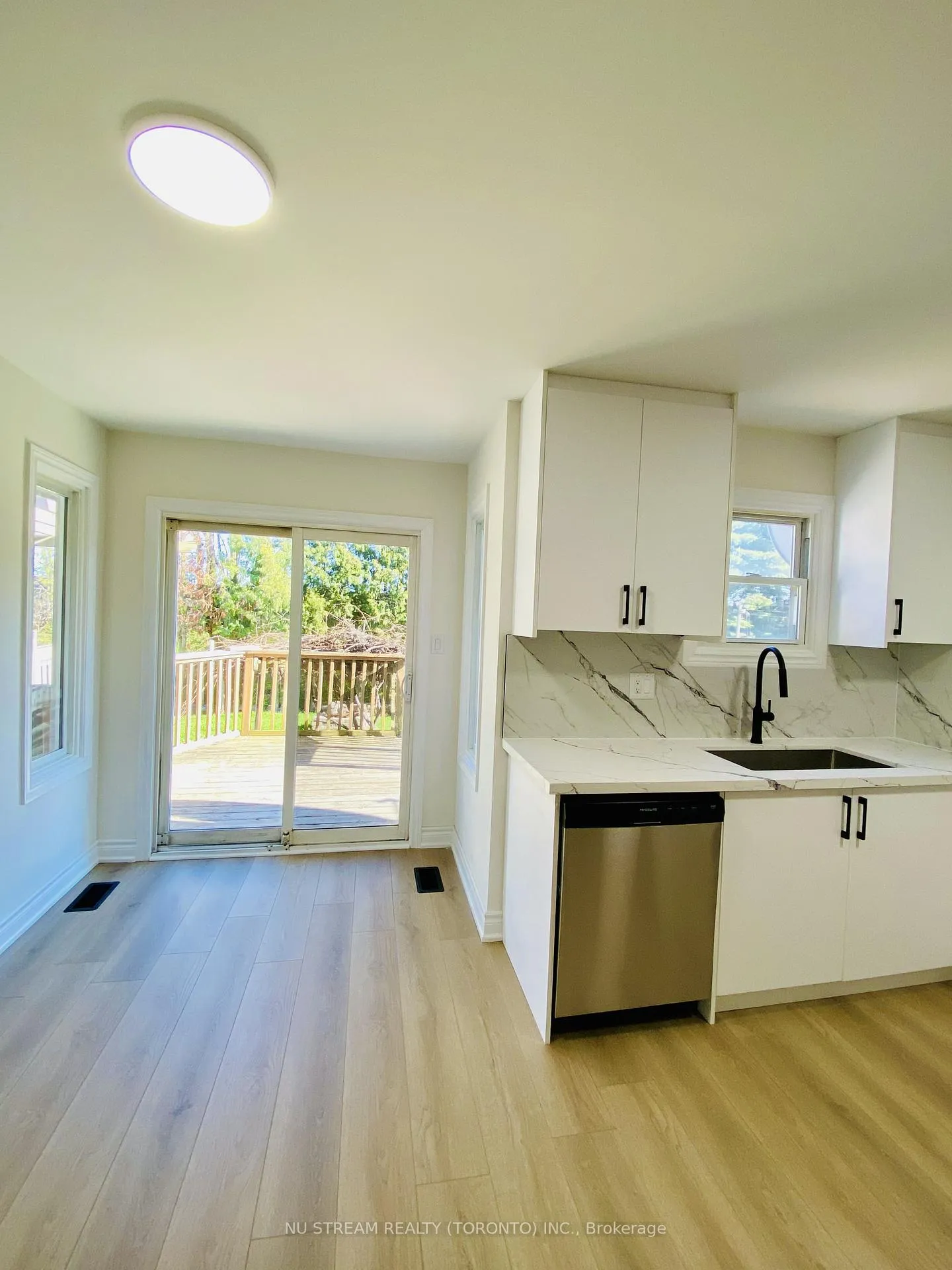 Photo 5 of 25 Quance Street, Barrie, Holly — HOMEH