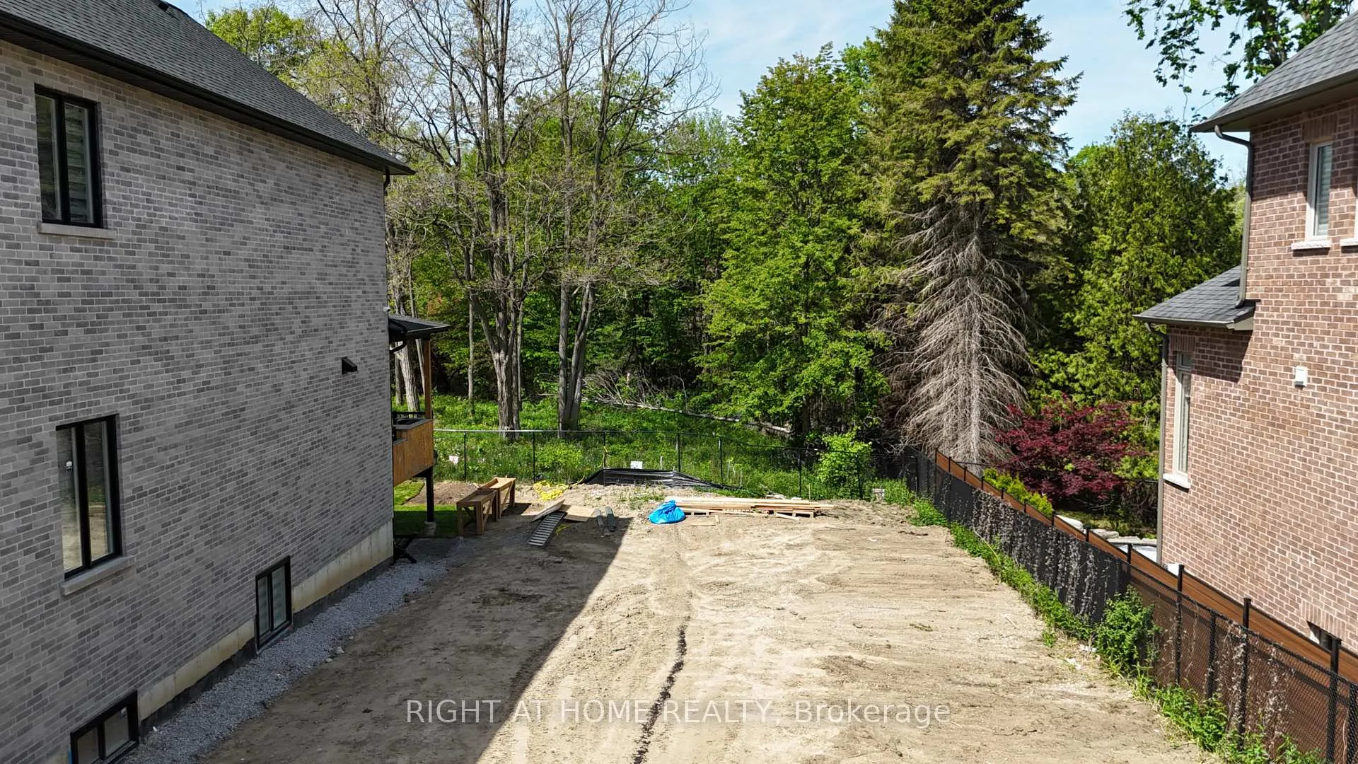 Photo 9 of 860 Riverside Drive, Ajax, Central West — HOMEH