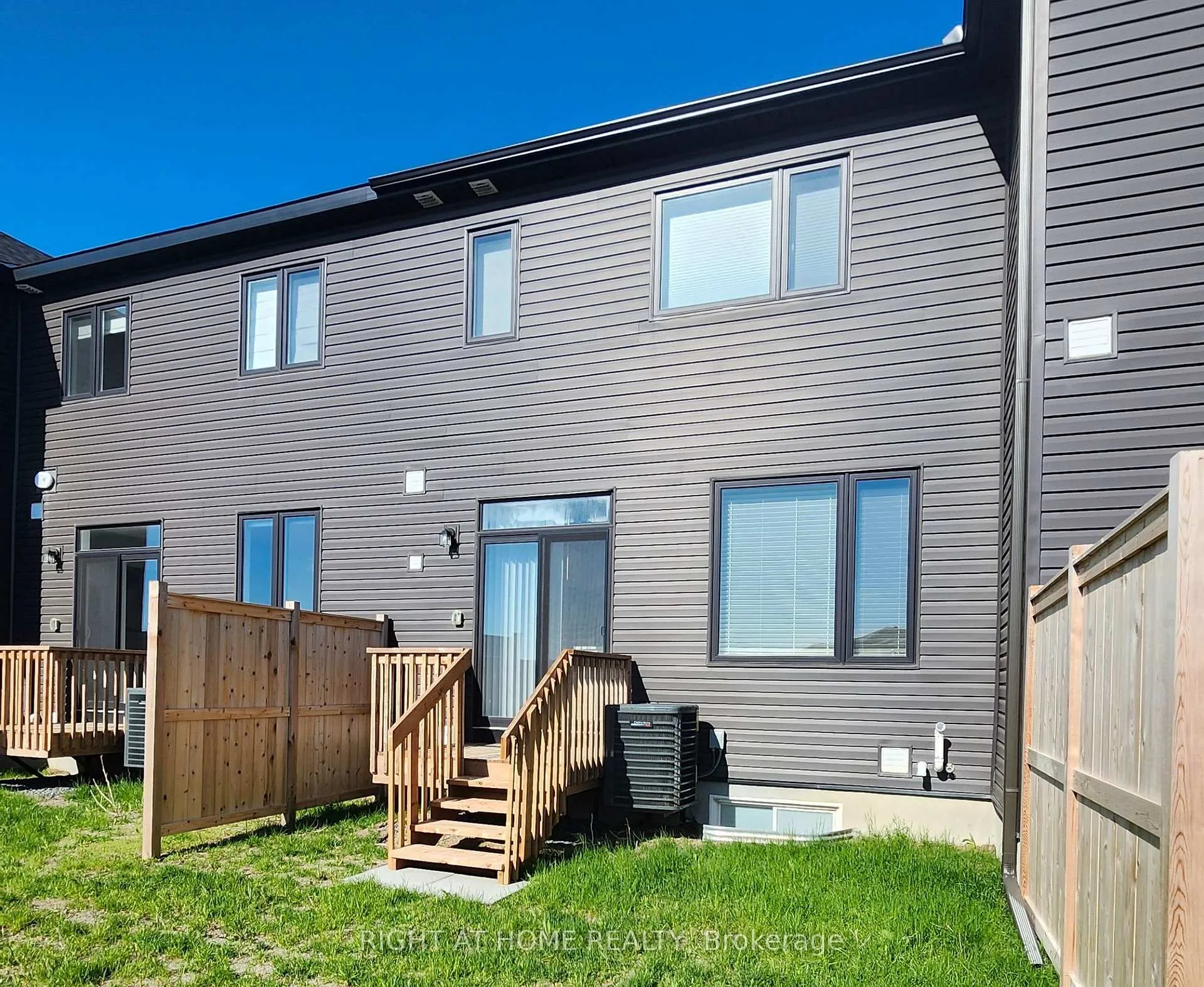 Photo 10 of 515 Montjay Road, Ottawa, Notting Hill/Summerside — HOMEH