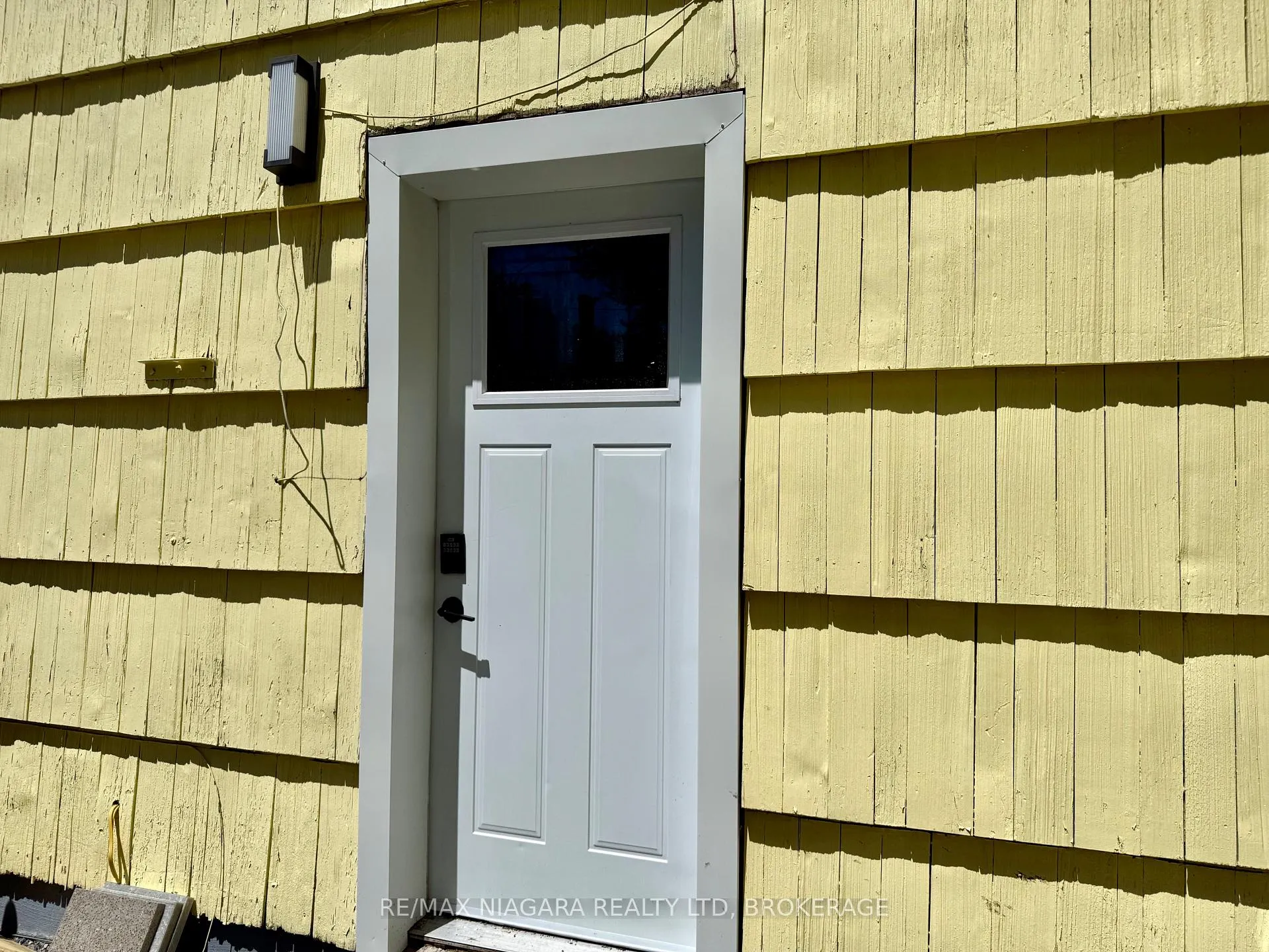 Photo 2 of Unit Unit 2, 4711 River Road, Niagara Falls, Downtown — HOMEH