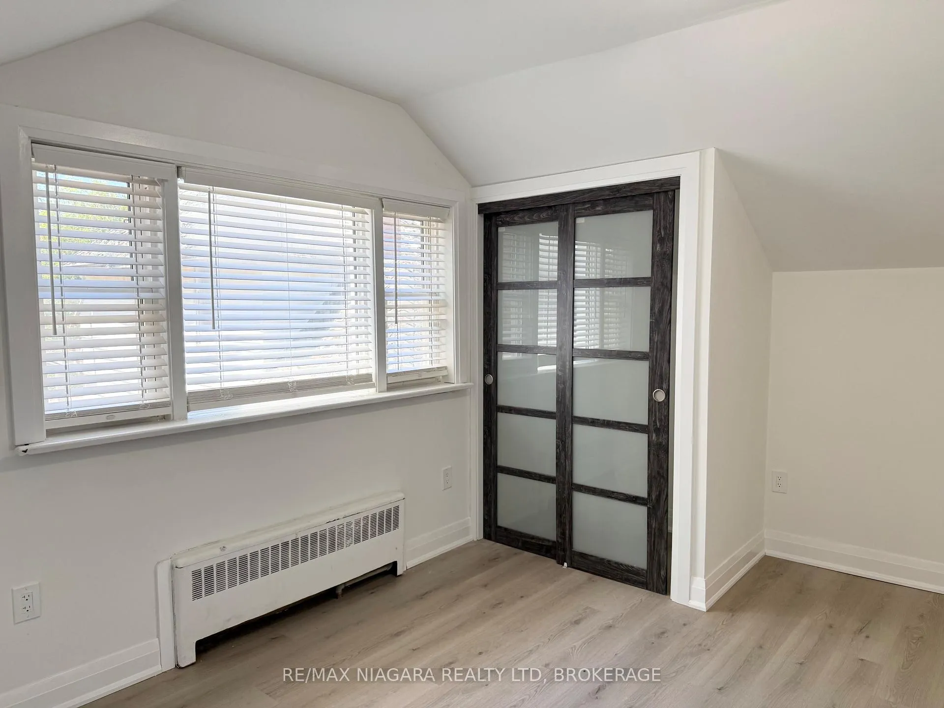 Photo 16 of Unit Unit 2, 4711 River Road, Niagara Falls, Downtown — HOMEH