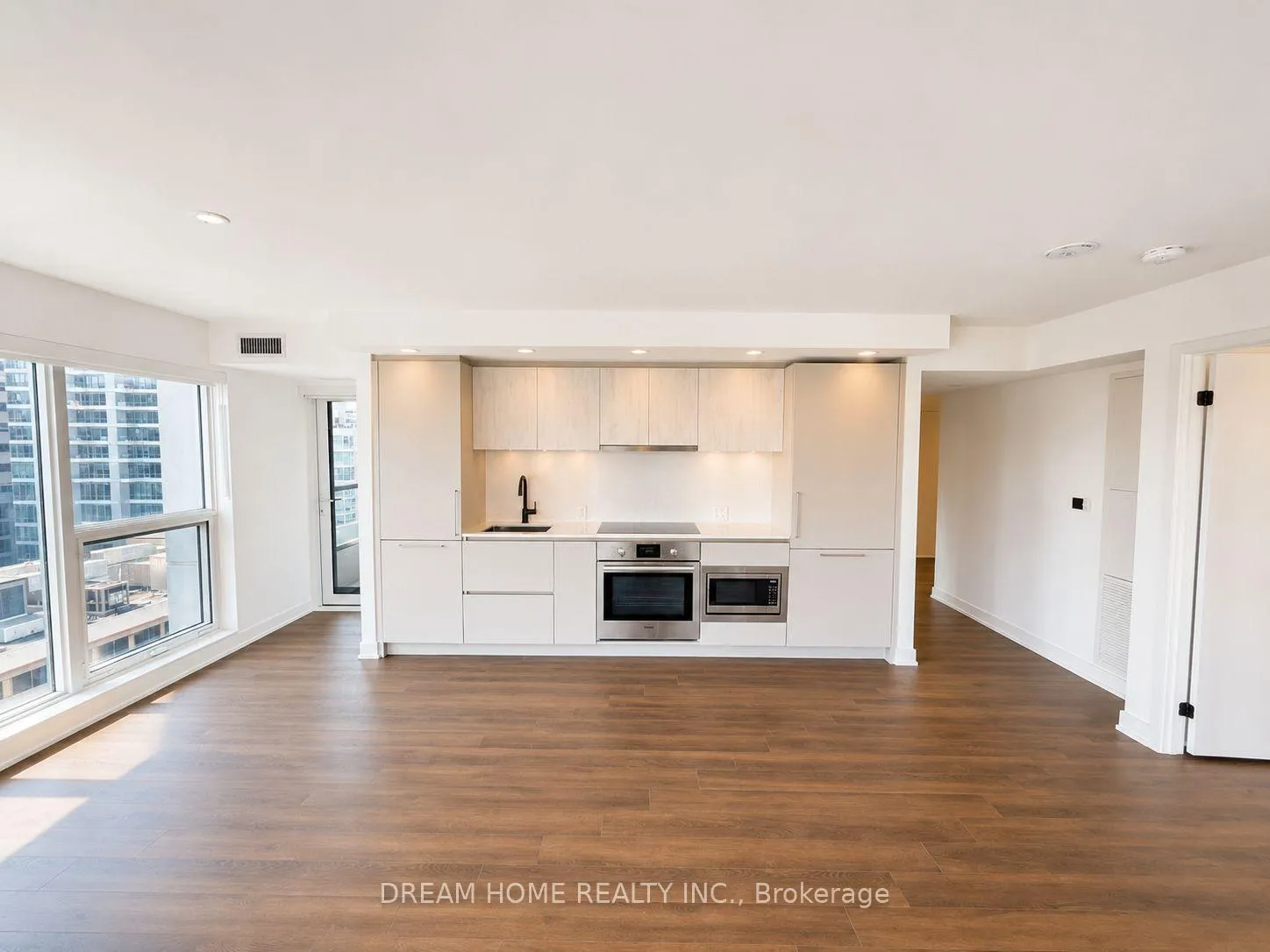 Photo 5 of Unit 1602, 609 Sherbourne Street, Toronto, North St. James Town — HOMEH
