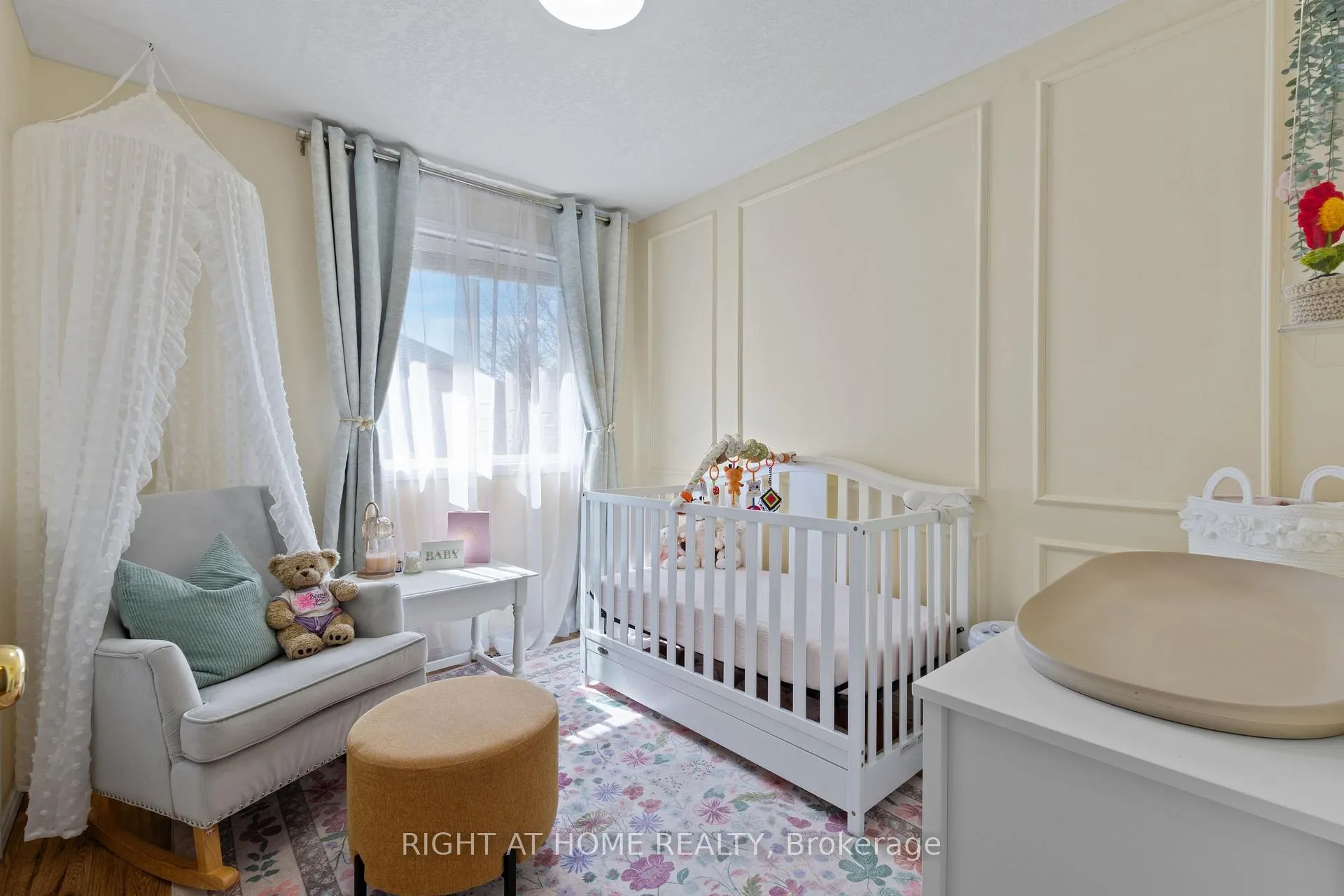 Photo 19 of 15 Settlers Road, Orangeville — HOMEH