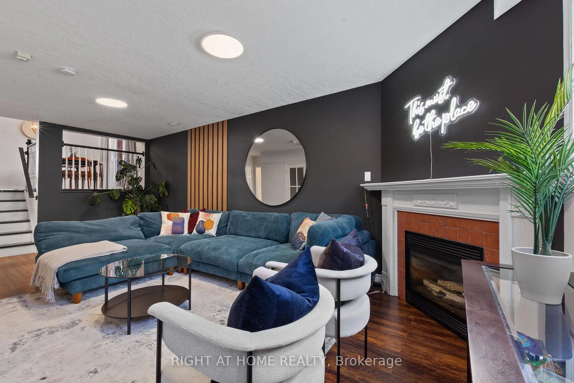 Photo 31 of 15 Settlers Road, Orangeville — HOMEH