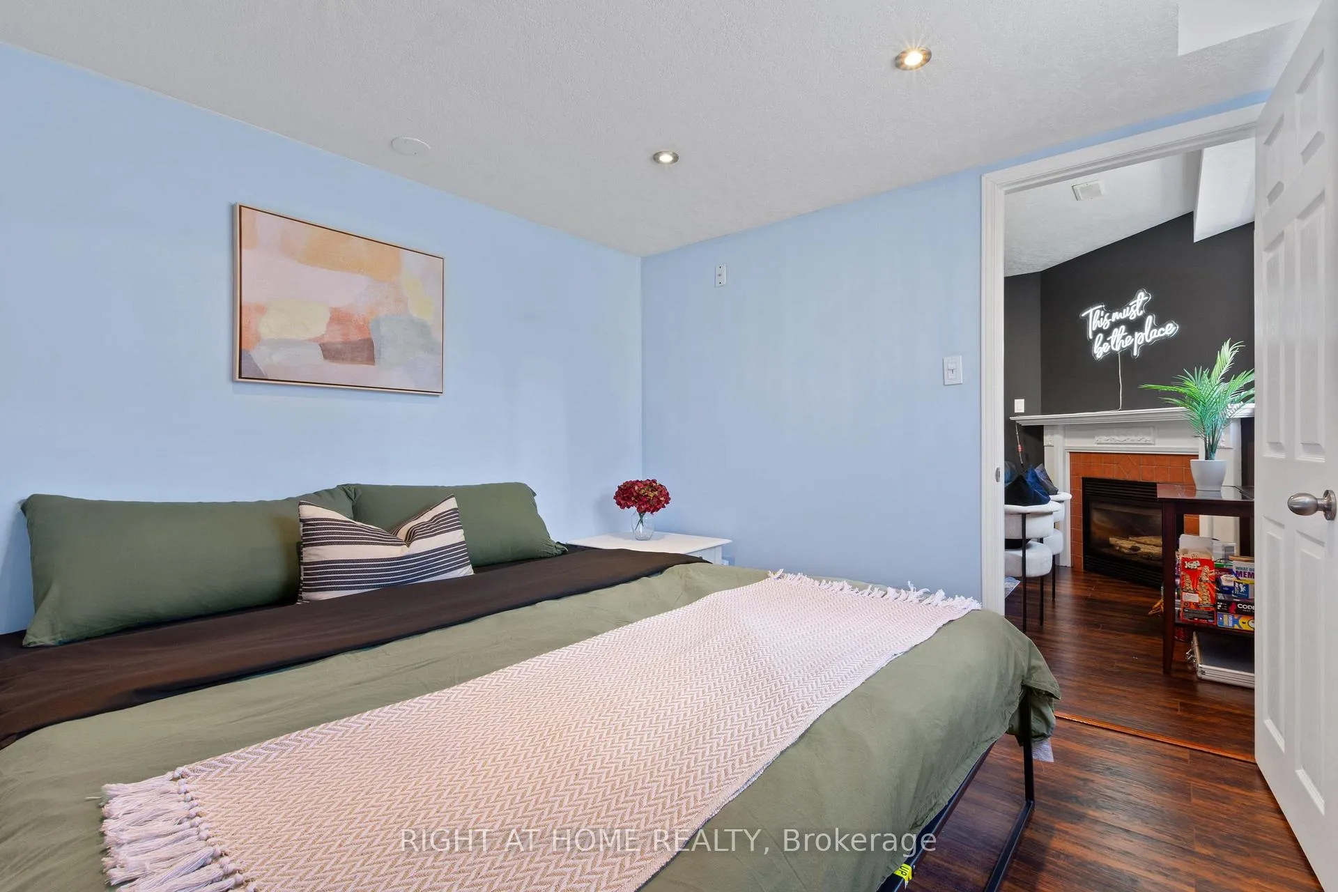 Photo 32 of 15 Settlers Road, Orangeville — HOMEH