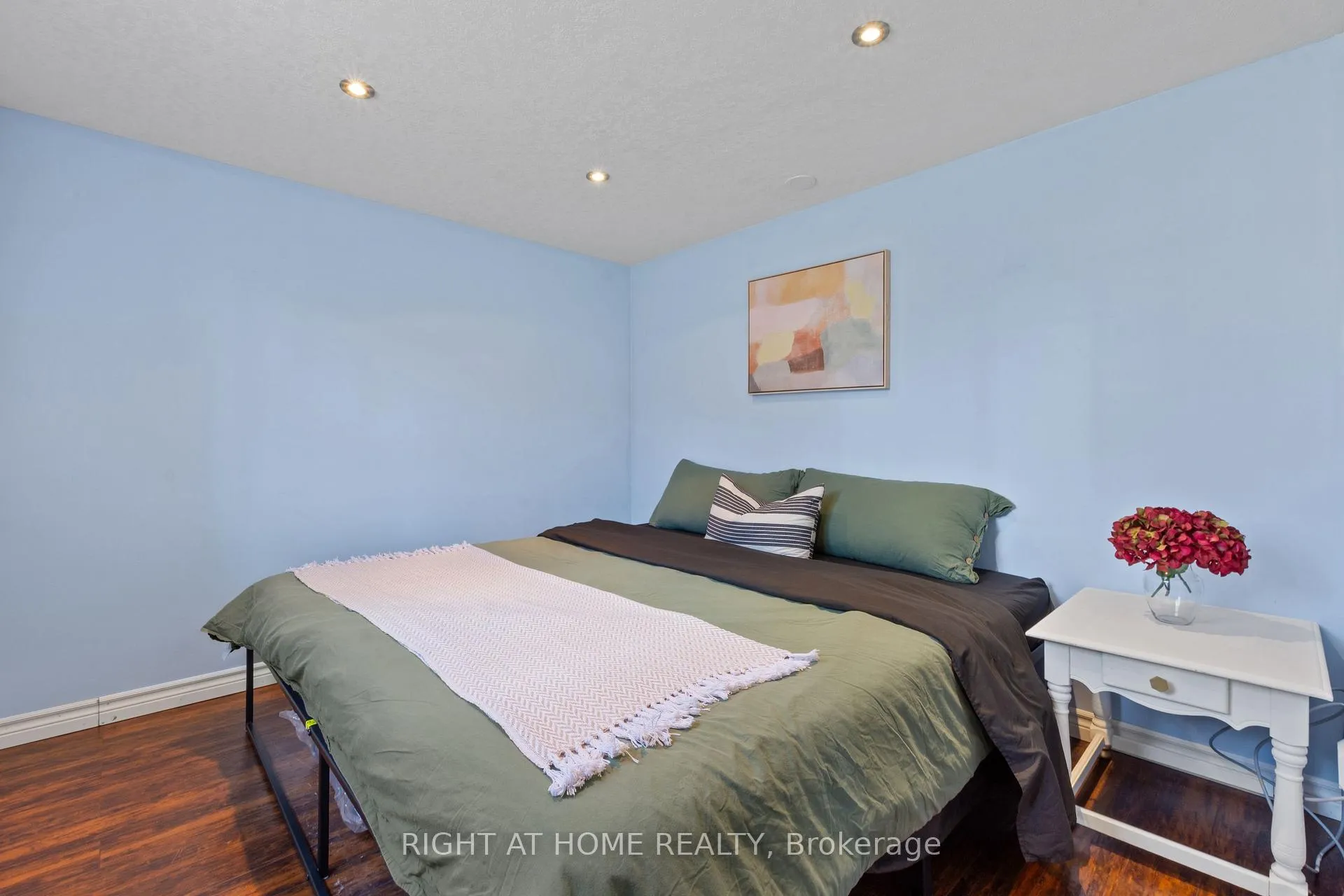 Photo 33 of 15 Settlers Road, Orangeville — HOMEH