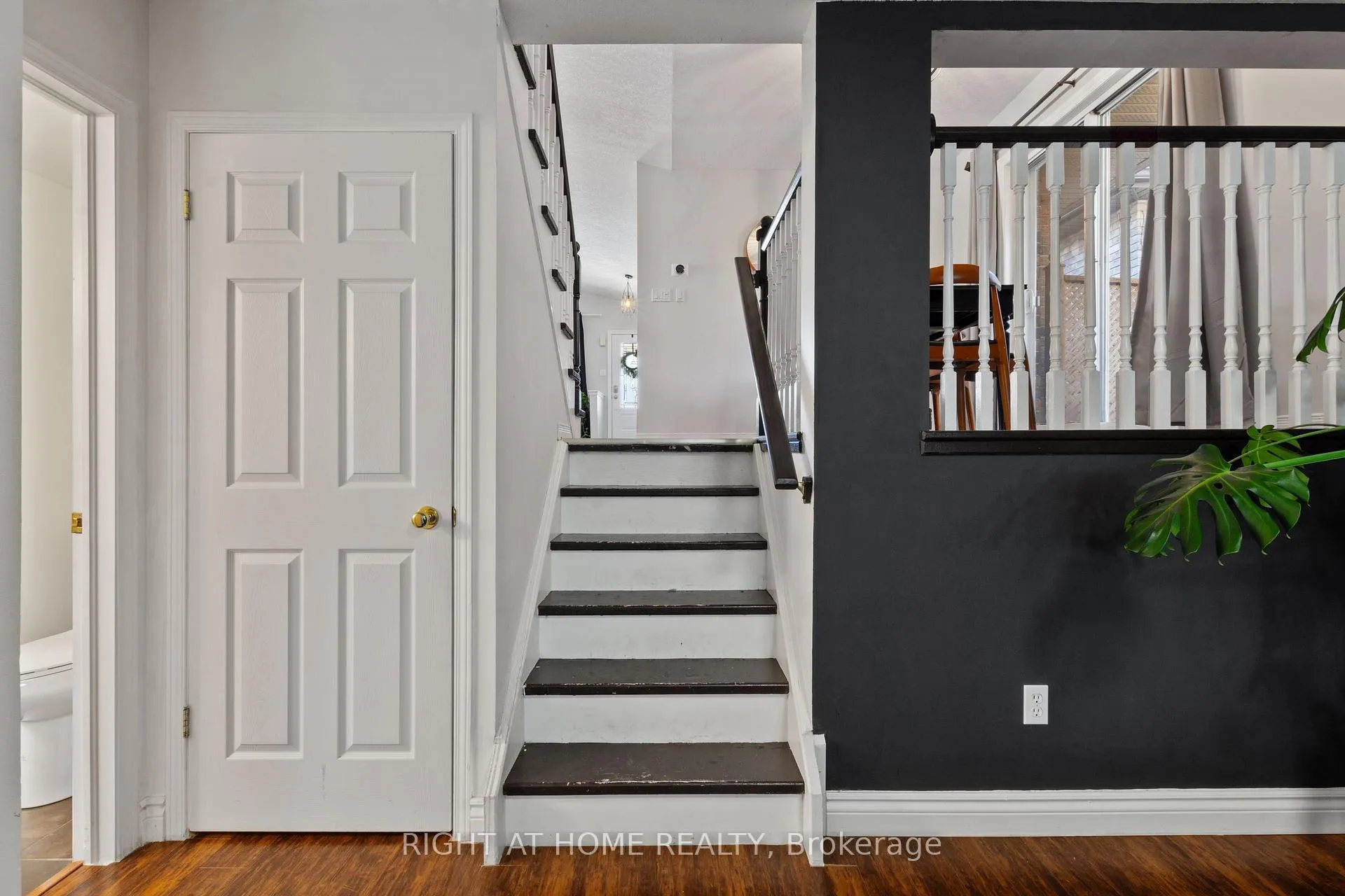 Photo 34 of 15 Settlers Road, Orangeville — HOMEH