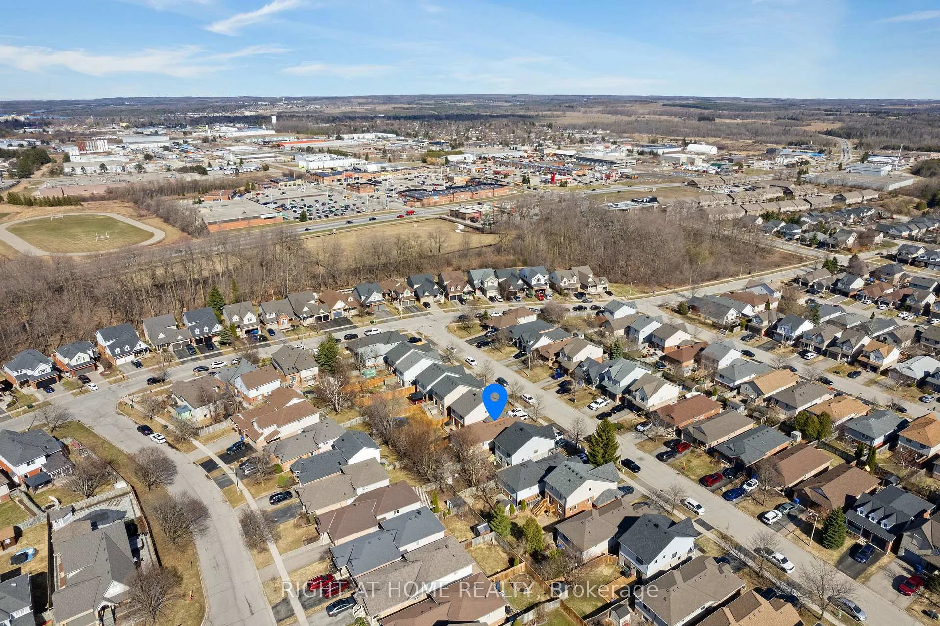 Photo 43 of 15 Settlers Road, Orangeville — HOMEH