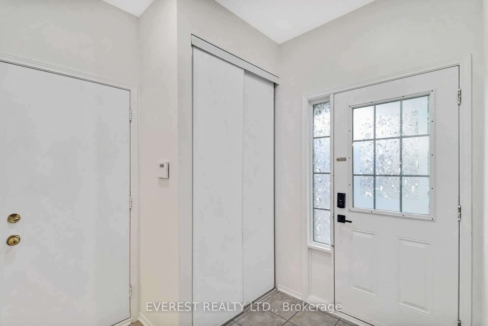 Photo 5 of 153 Cresthaven Drive, Ottawa, Barrhaven East — HOMEH
