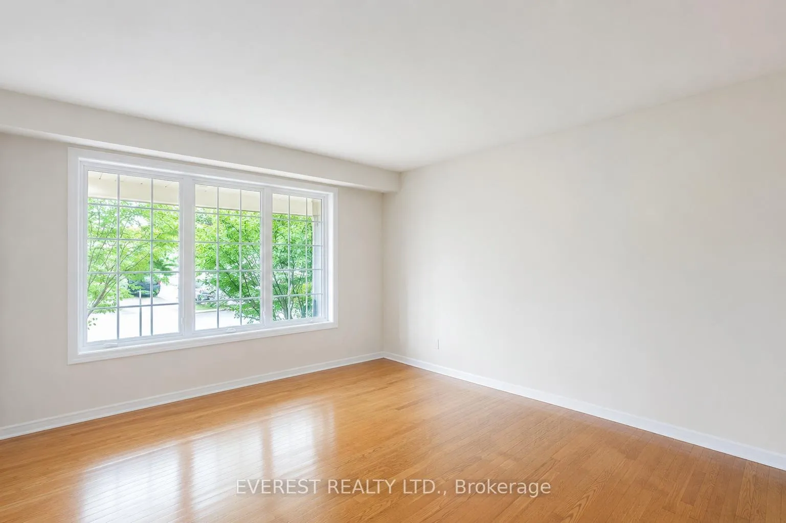 Photo 8 of 153 Cresthaven Drive, Ottawa, Barrhaven East — HOMEH
