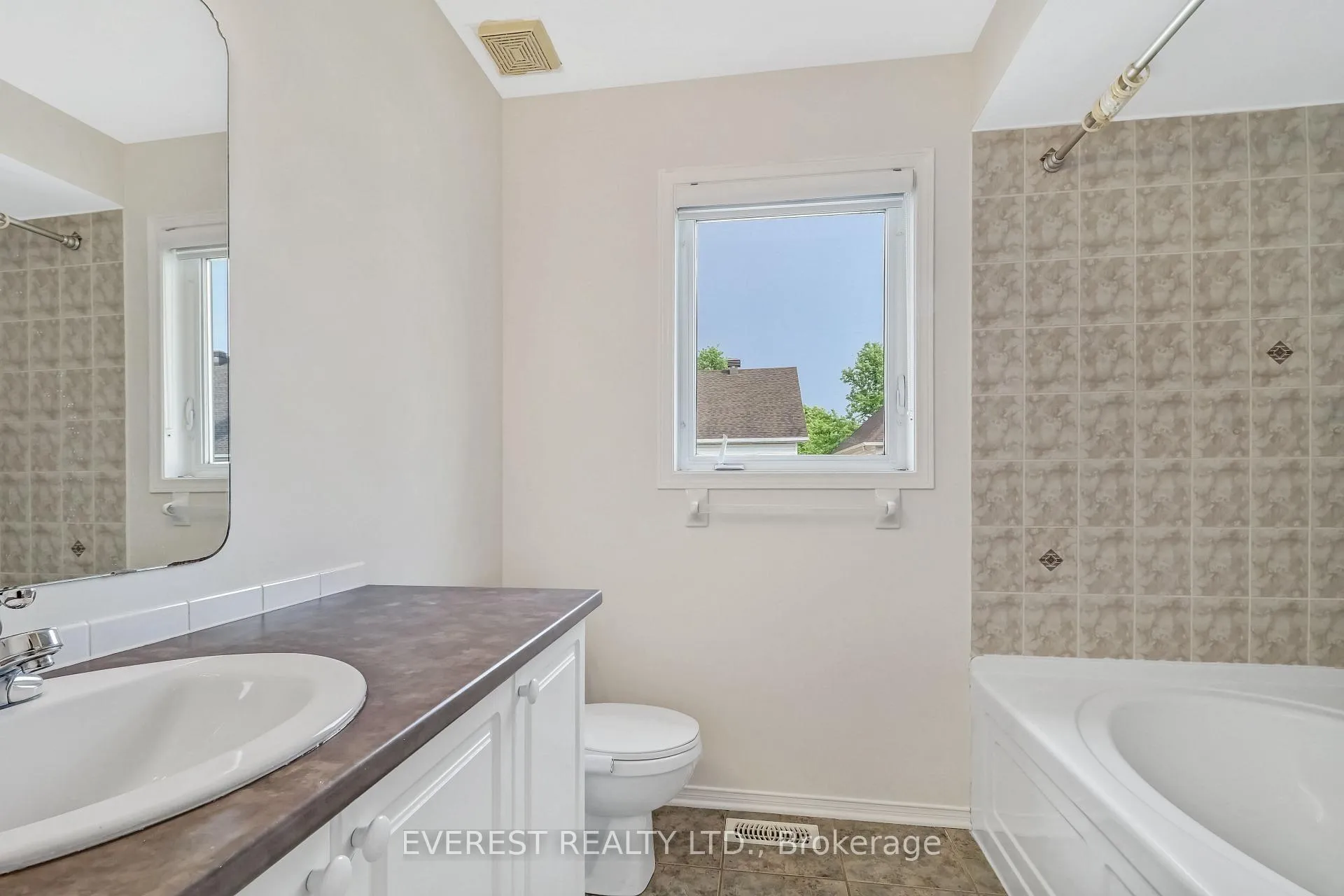 Photo 19 of 153 Cresthaven Drive, Ottawa, Barrhaven East — HOMEH