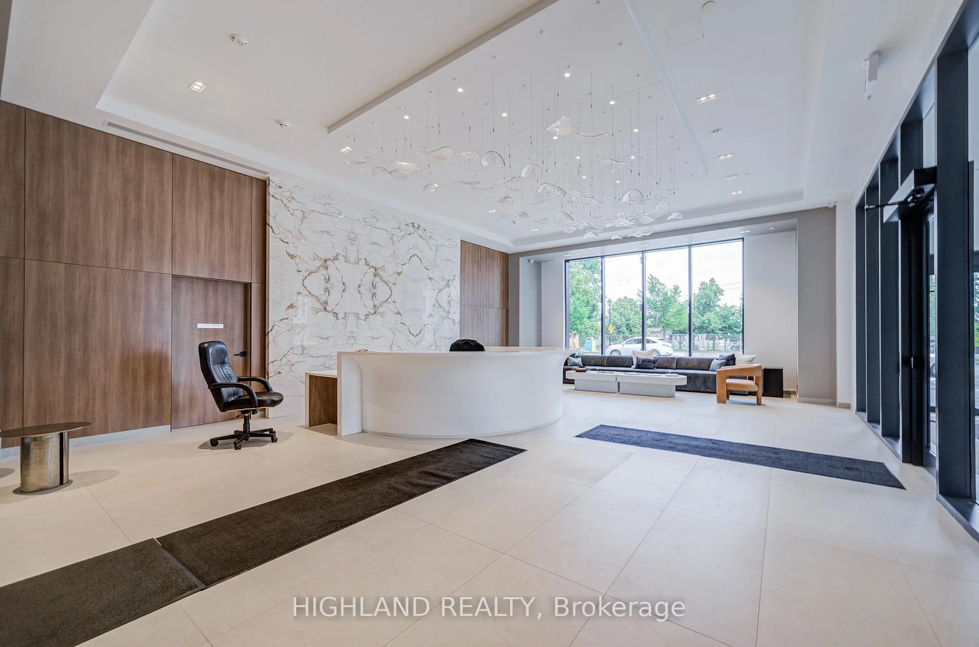 Photo 14 of Unit 2402, 2075 Lakeshore Road, Burlington, Brant — HOMEH