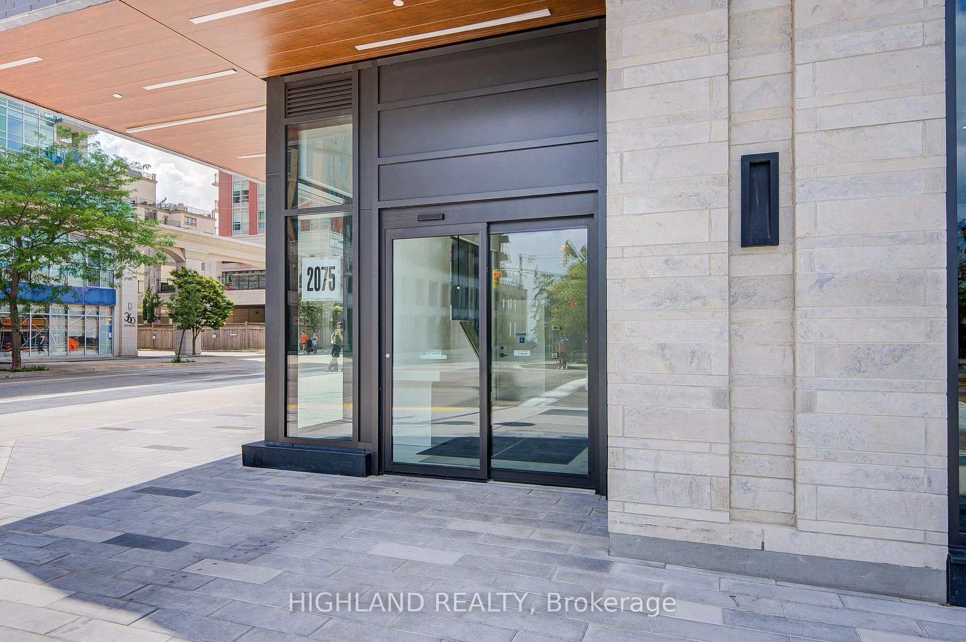Photo 15 of Unit 2402, 2075 Lakeshore Road, Burlington, Brant — HOMEH
