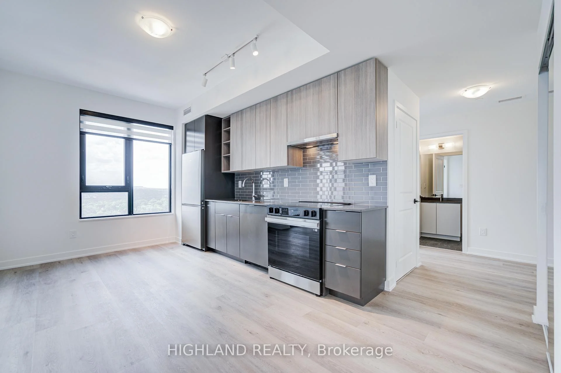 Photo 18 of Unit 2402, 2075 Lakeshore Road, Burlington, Brant — HOMEH