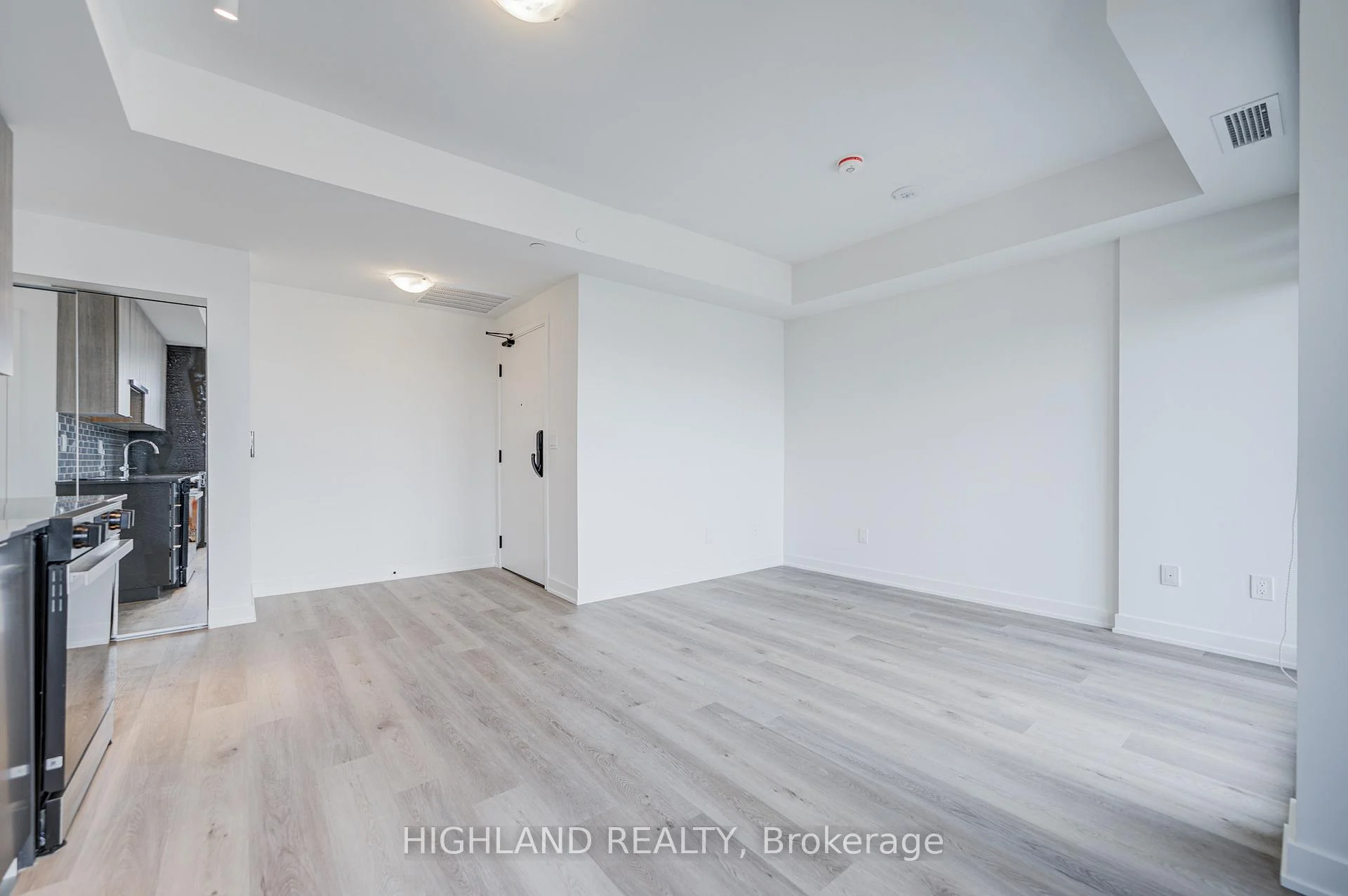 Photo 21 of Unit 2402, 2075 Lakeshore Road, Burlington, Brant — HOMEH
