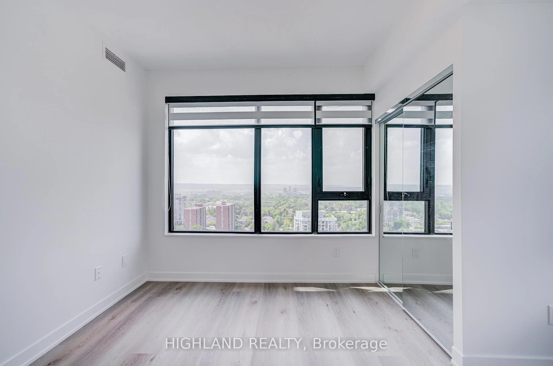 Photo 34 of Unit 2402, 2075 Lakeshore Road, Burlington, Brant — HOMEH