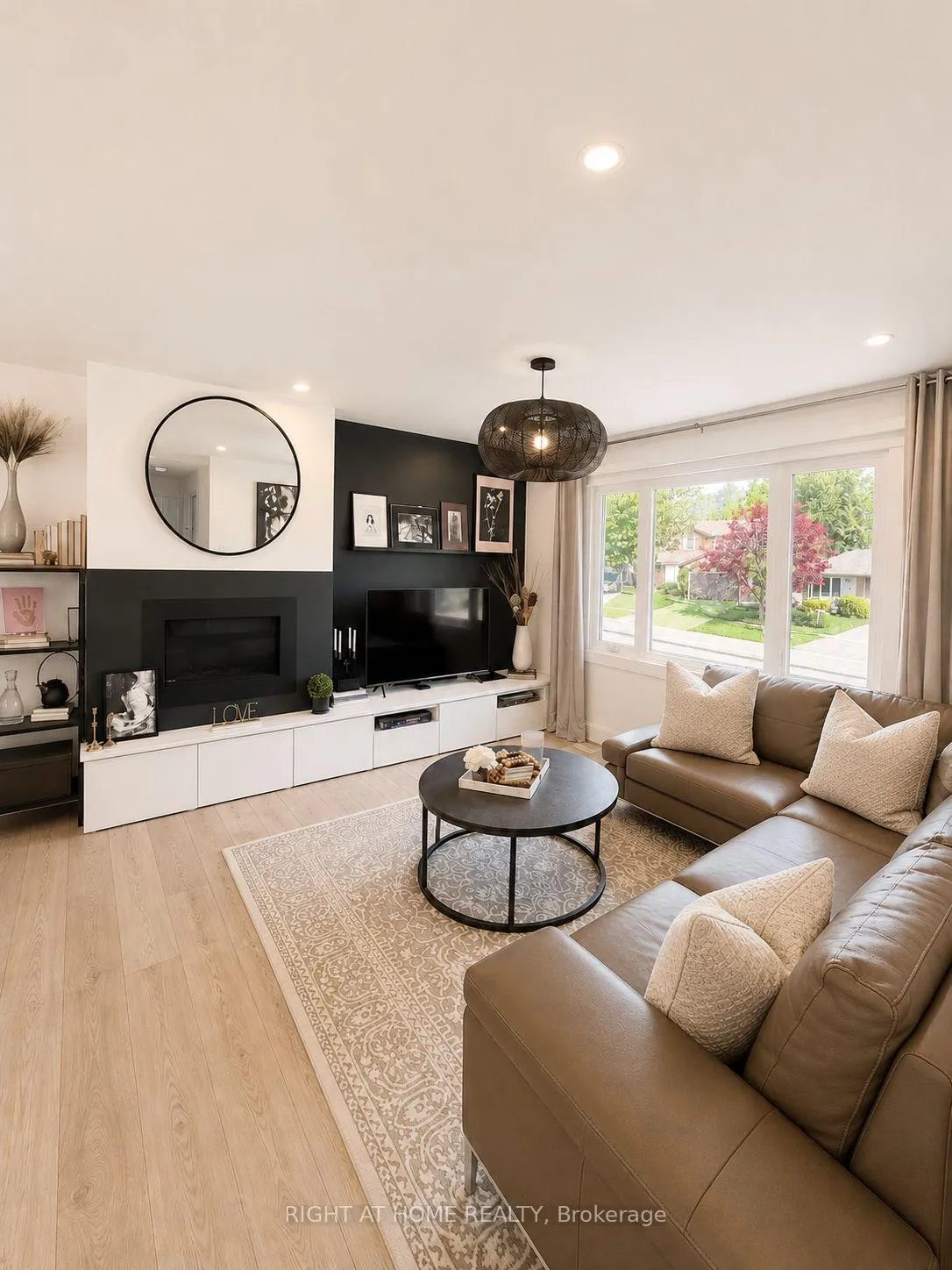 Photo 10 of 357 Dickens Drive, Oshawa, Eastdale — HOMEH