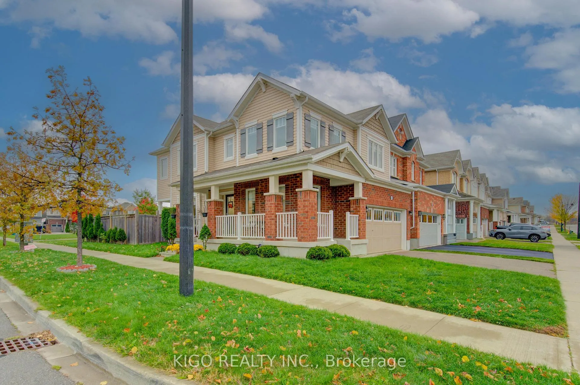 Photo 3 of 66 Shoreacres Drive, Kitchener — HOMEH