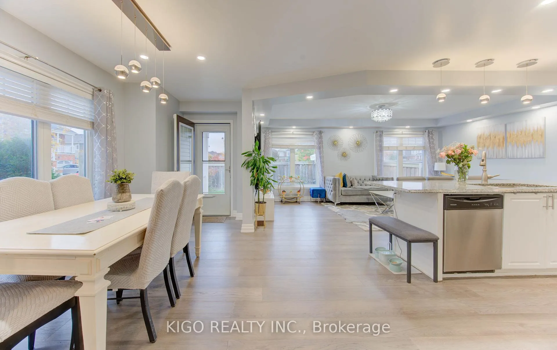 Photo 11 of 66 Shoreacres Drive, Kitchener — HOMEH