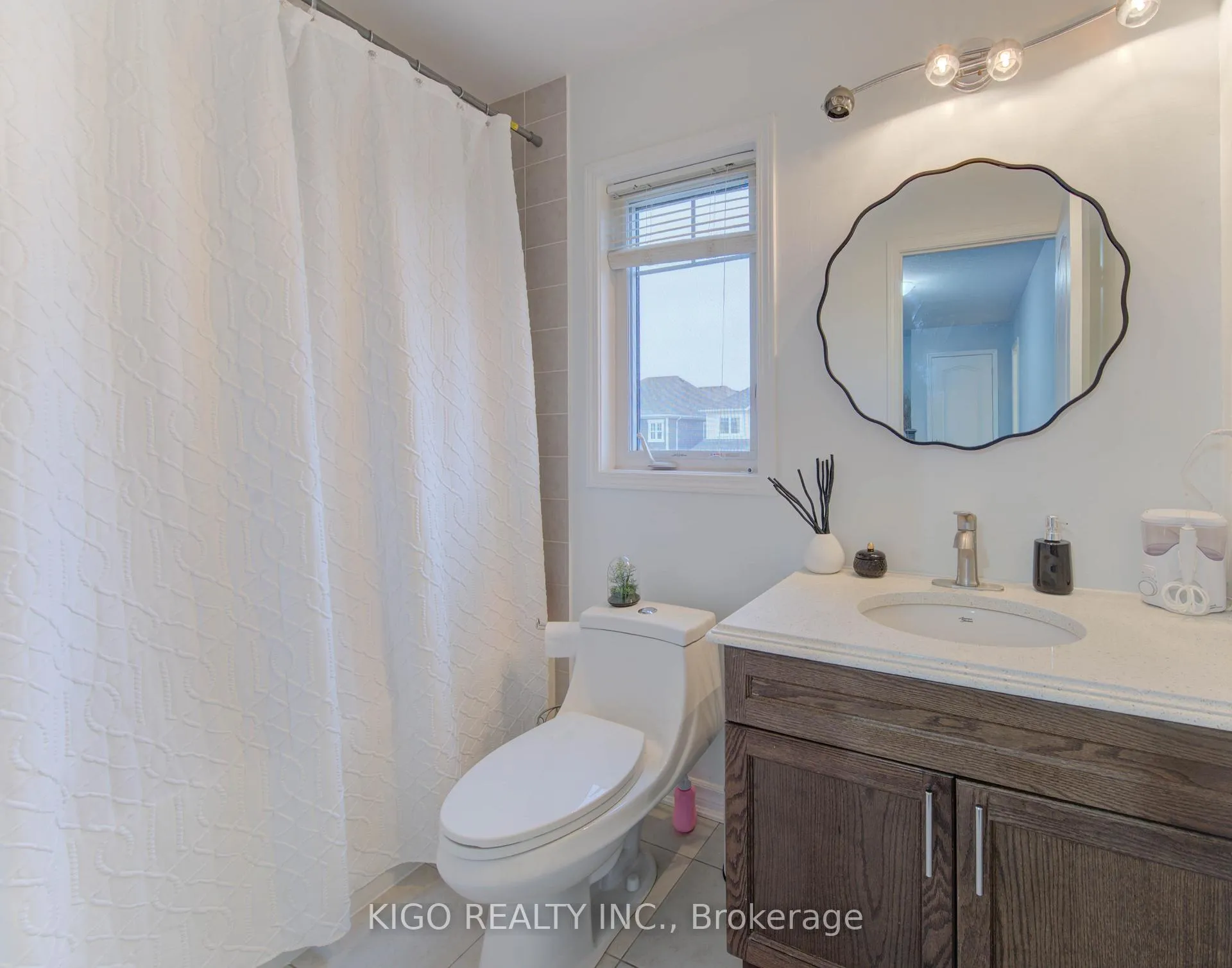 Photo 14 of 66 Shoreacres Drive, Kitchener — HOMEH