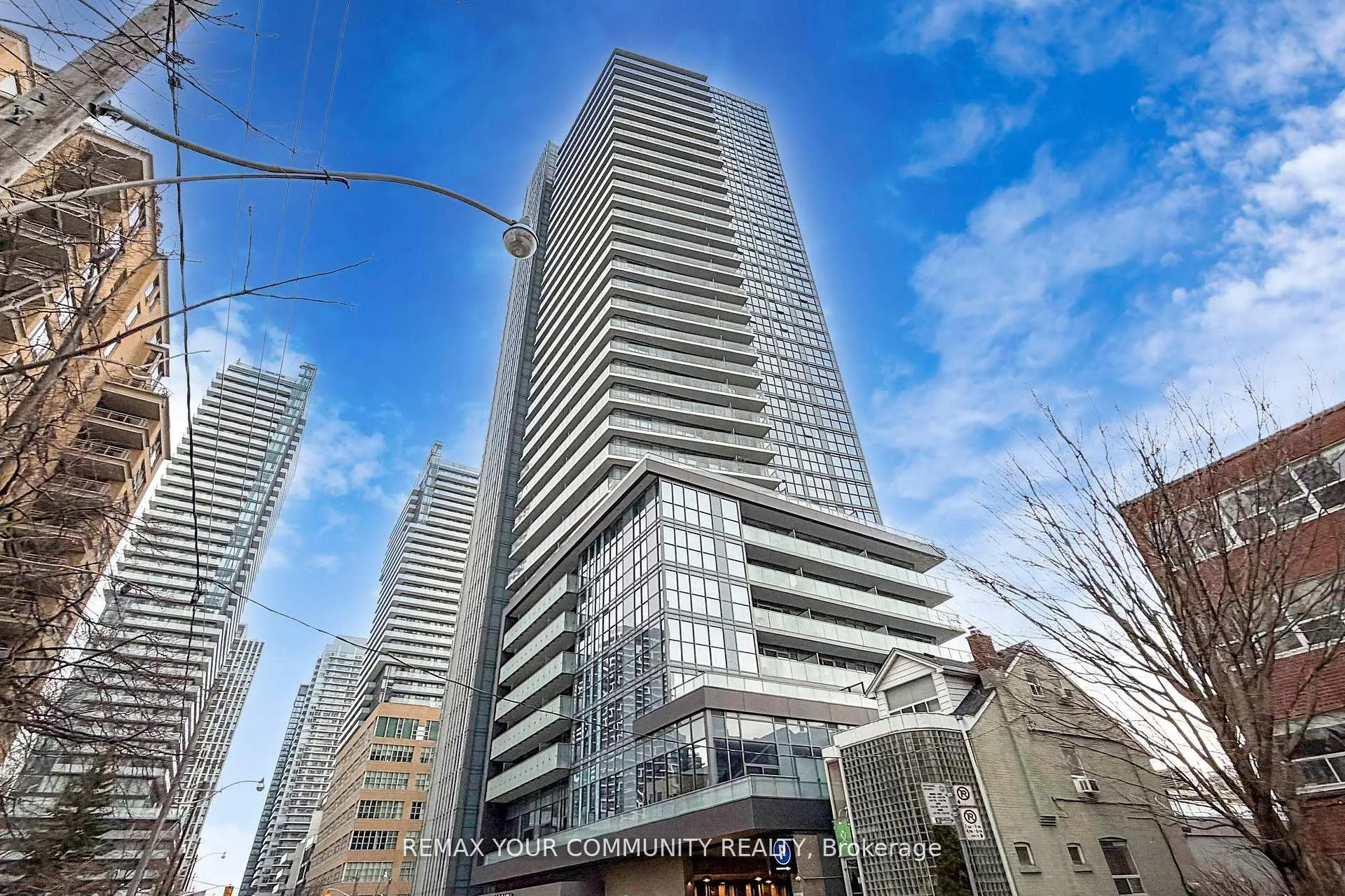 Front of Unit 1005, 125 Redpath Avenue