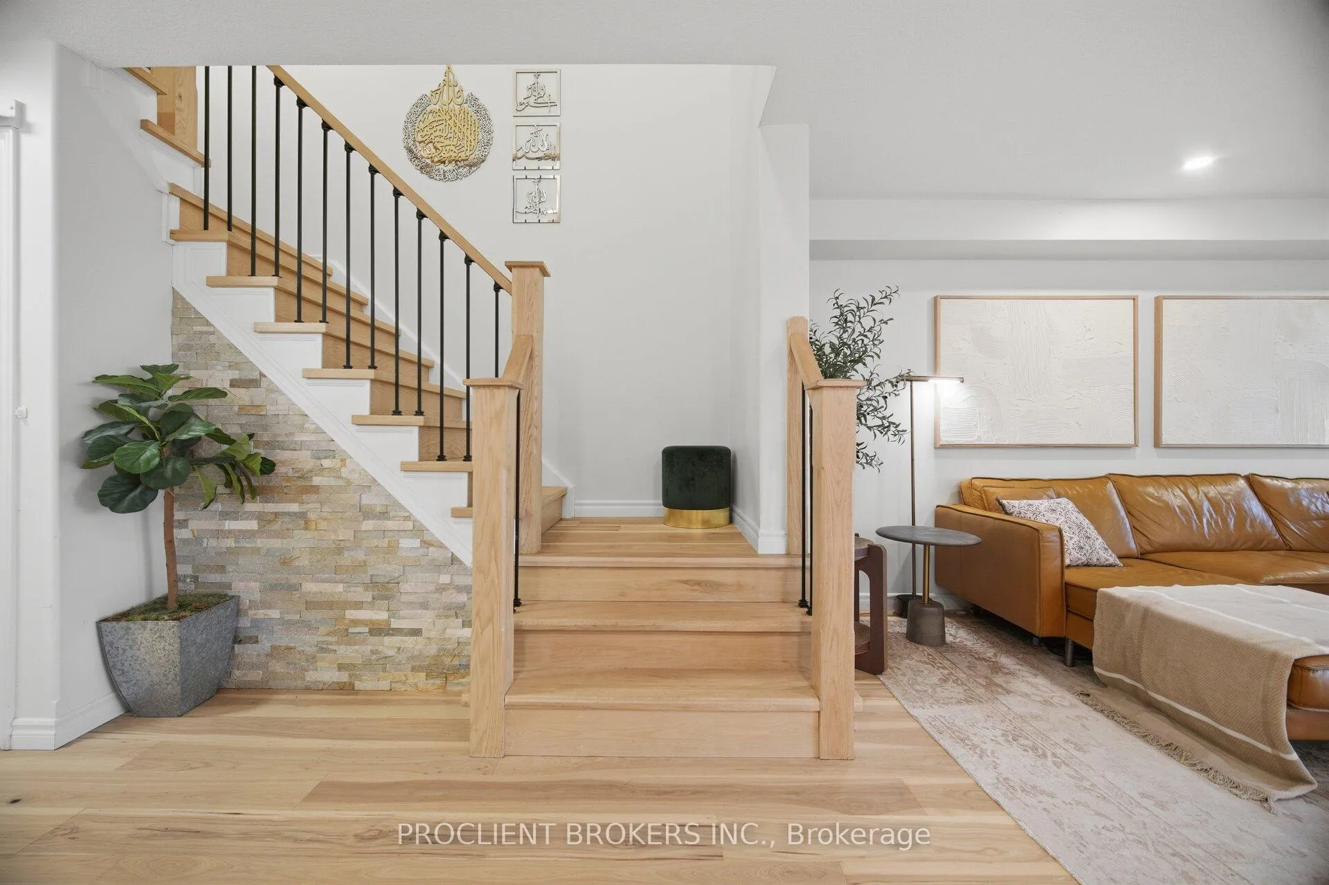 Photo 10 of 147 Couling Crescent, Guelph, Grange Road — HOMEH