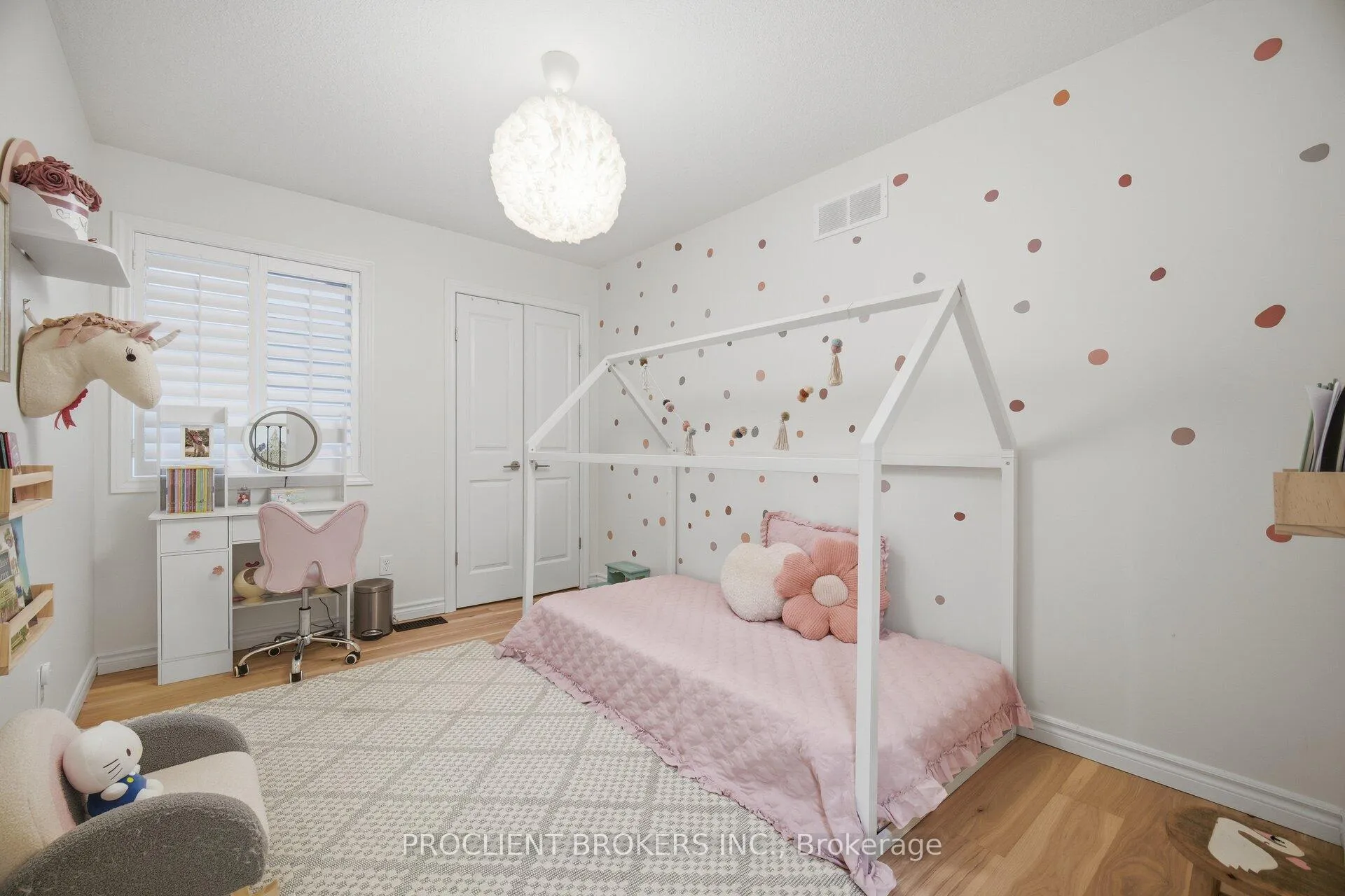 Photo 15 of 147 Couling Crescent, Guelph, Grange Road — HOMEH