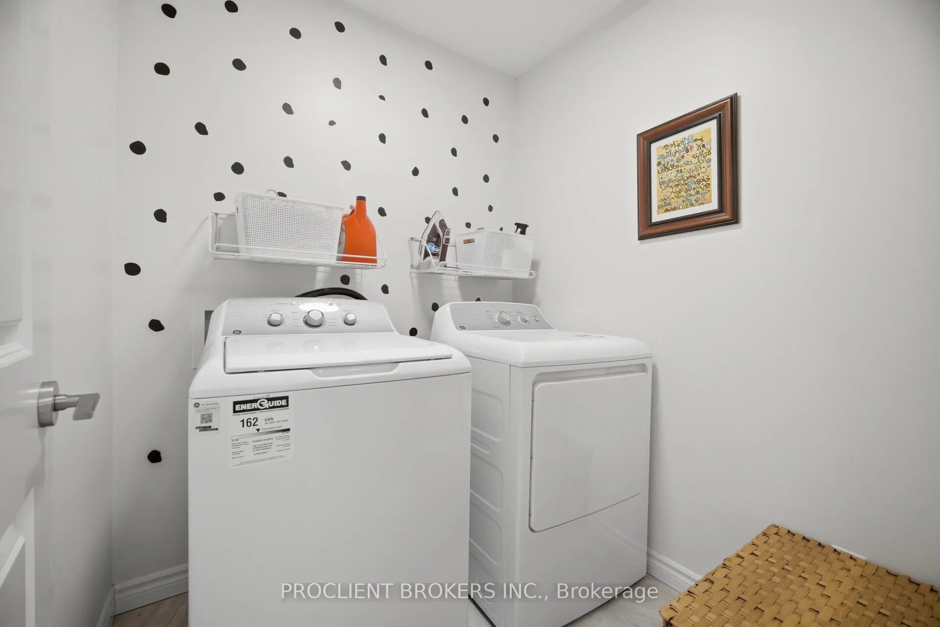 Photo 18 of 147 Couling Crescent, Guelph, Grange Road — HOMEH