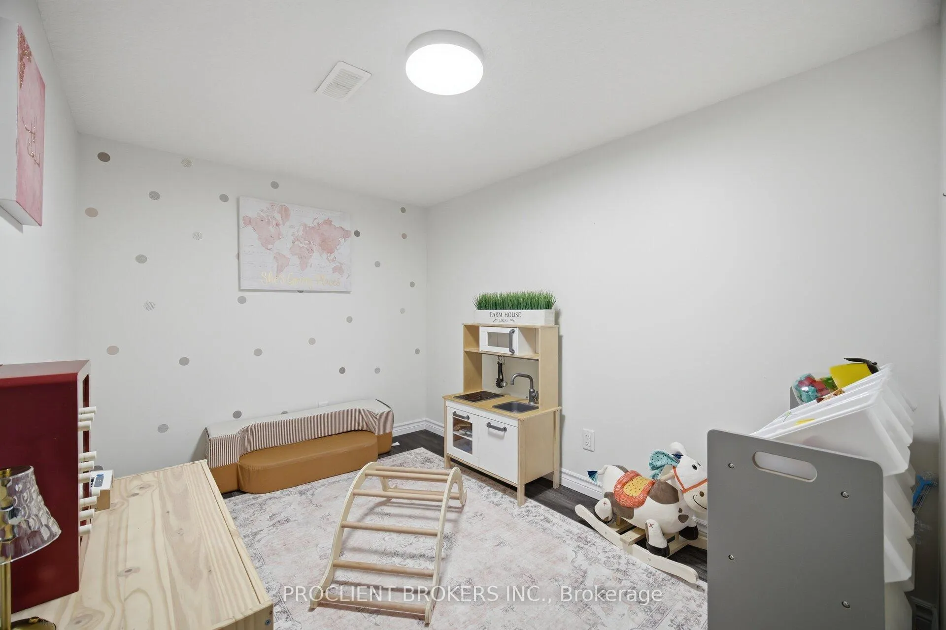 Photo 24 of 147 Couling Crescent, Guelph, Grange Road — HOMEH