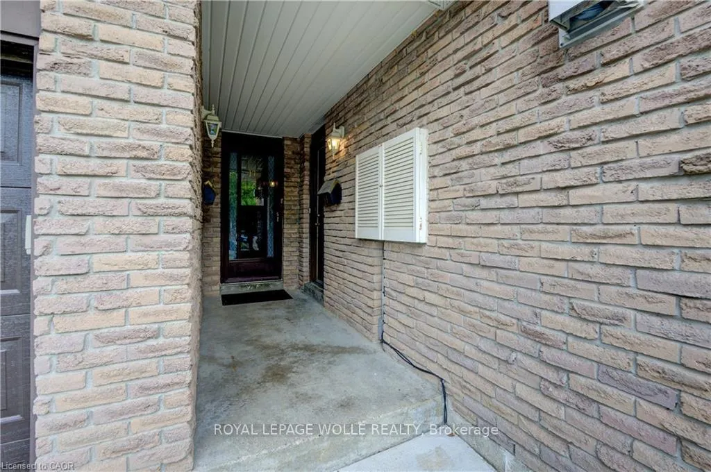 Photo 3 of 19 Hillbrook Crescent, Kitchener, Forest Heights — HOMEH