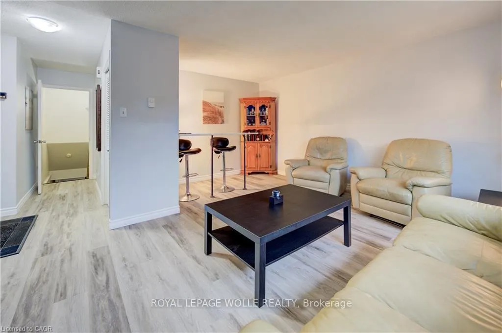 Photo 6 of 19 Hillbrook Crescent, Kitchener, Forest Heights — HOMEH