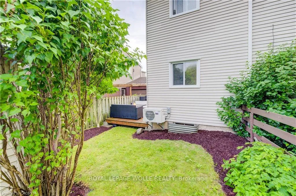 Photo 26 of 19 Hillbrook Crescent, Kitchener, Forest Heights — HOMEH