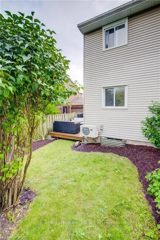 Photo 27 of 19 Hillbrook Crescent, Kitchener, Forest Heights — HOMEH