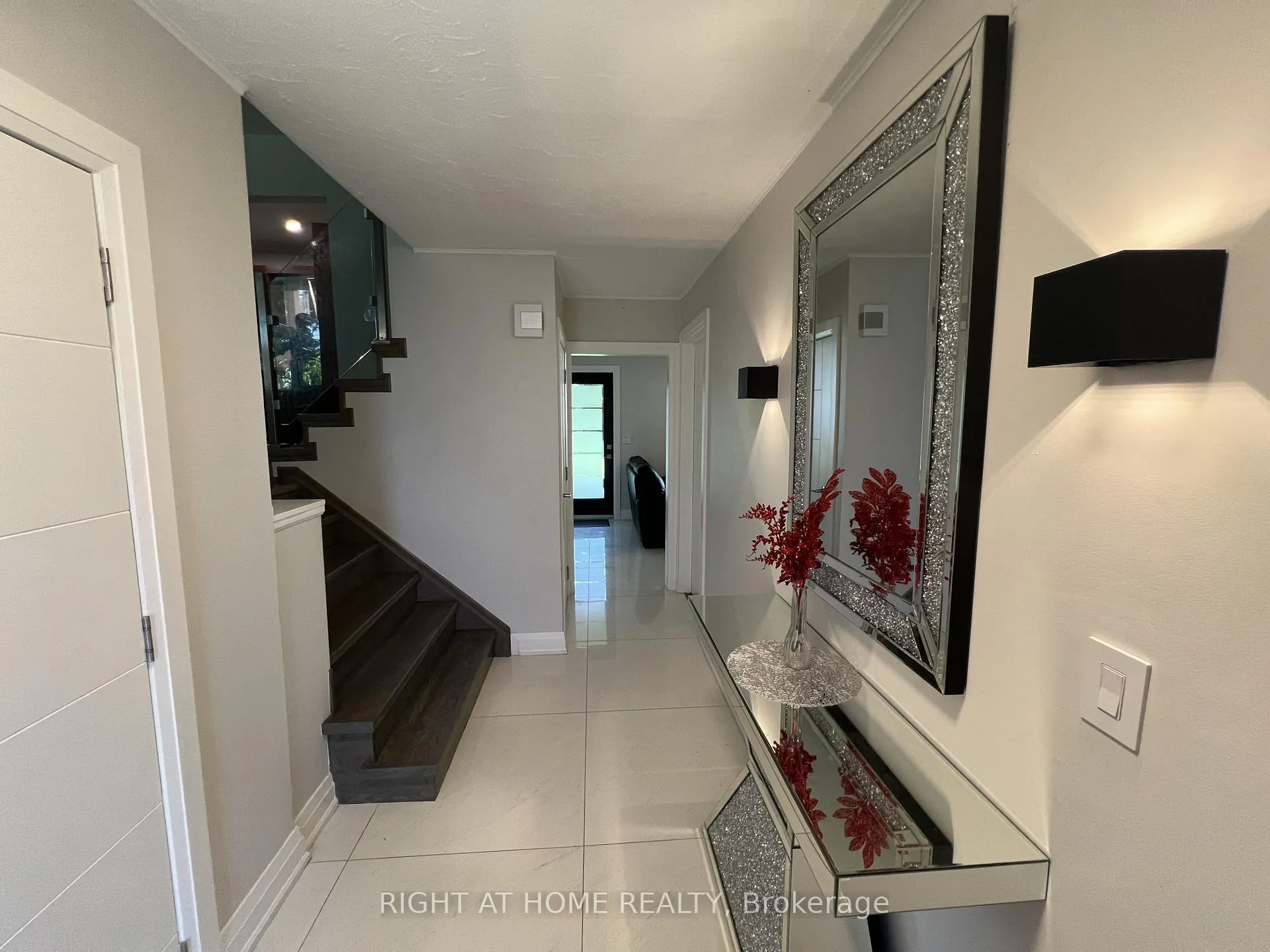 Photo 7 of 310 Admiral Road, Oshawa, McLaughlin — HOMEH