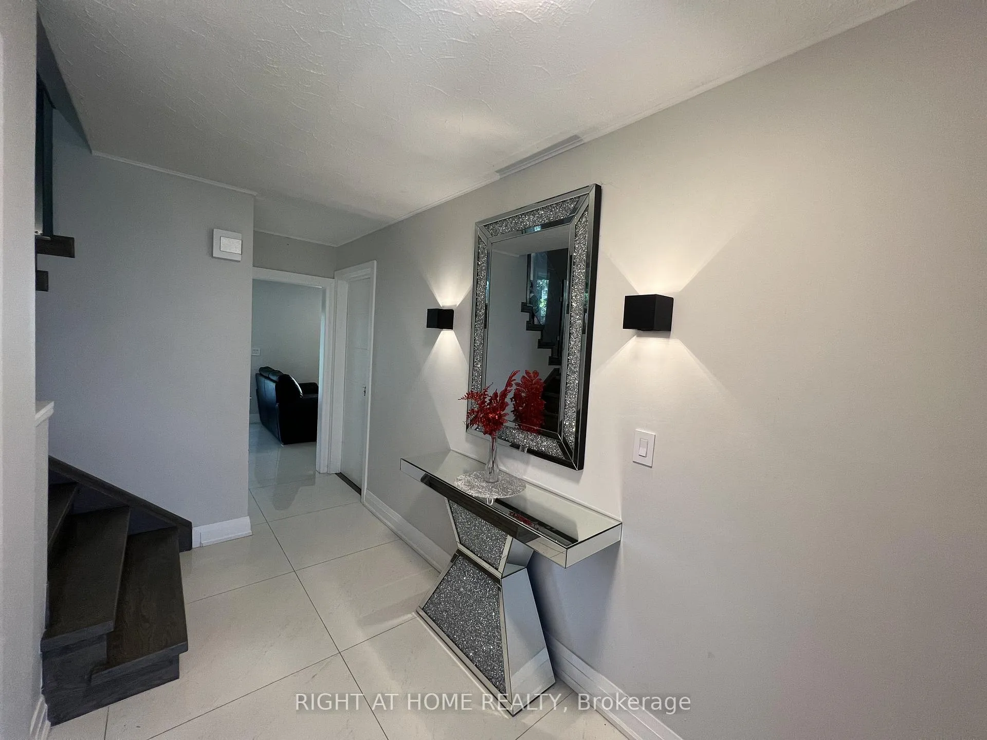 Photo 9 of 310 Admiral Road, Oshawa, McLaughlin — HOMEH