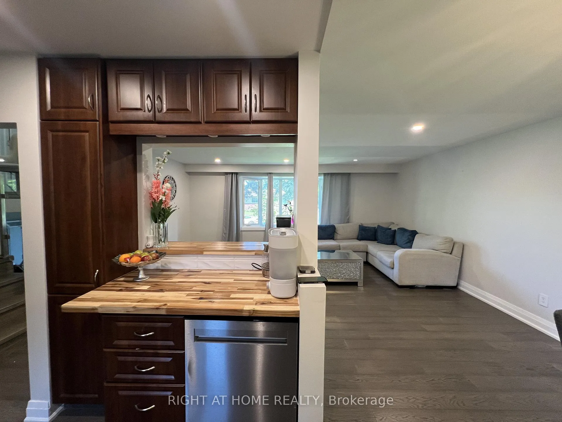 Photo 16 of 310 Admiral Road, Oshawa, McLaughlin — HOMEH