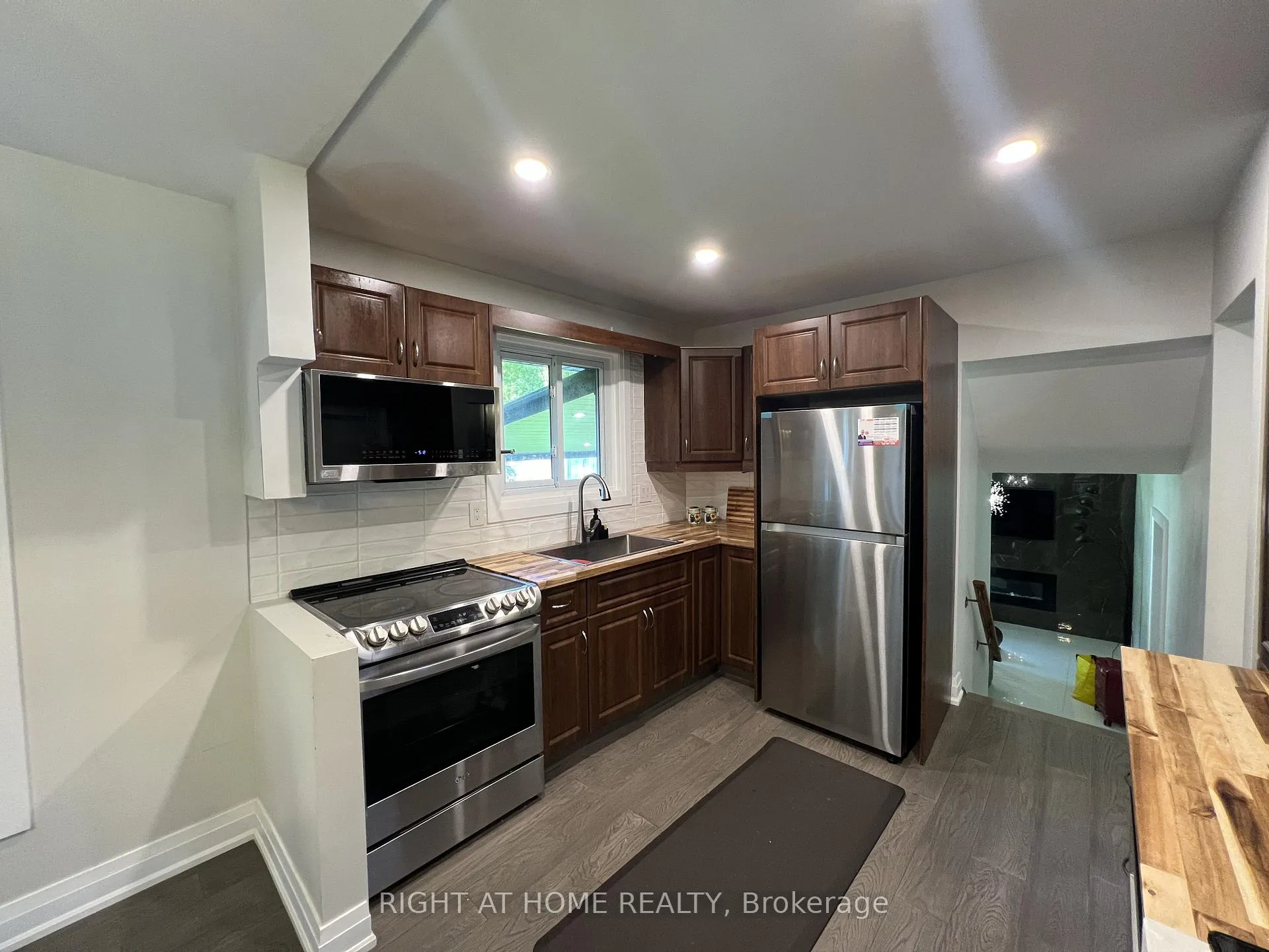 Photo 18 of 310 Admiral Road, Oshawa, McLaughlin — HOMEH
