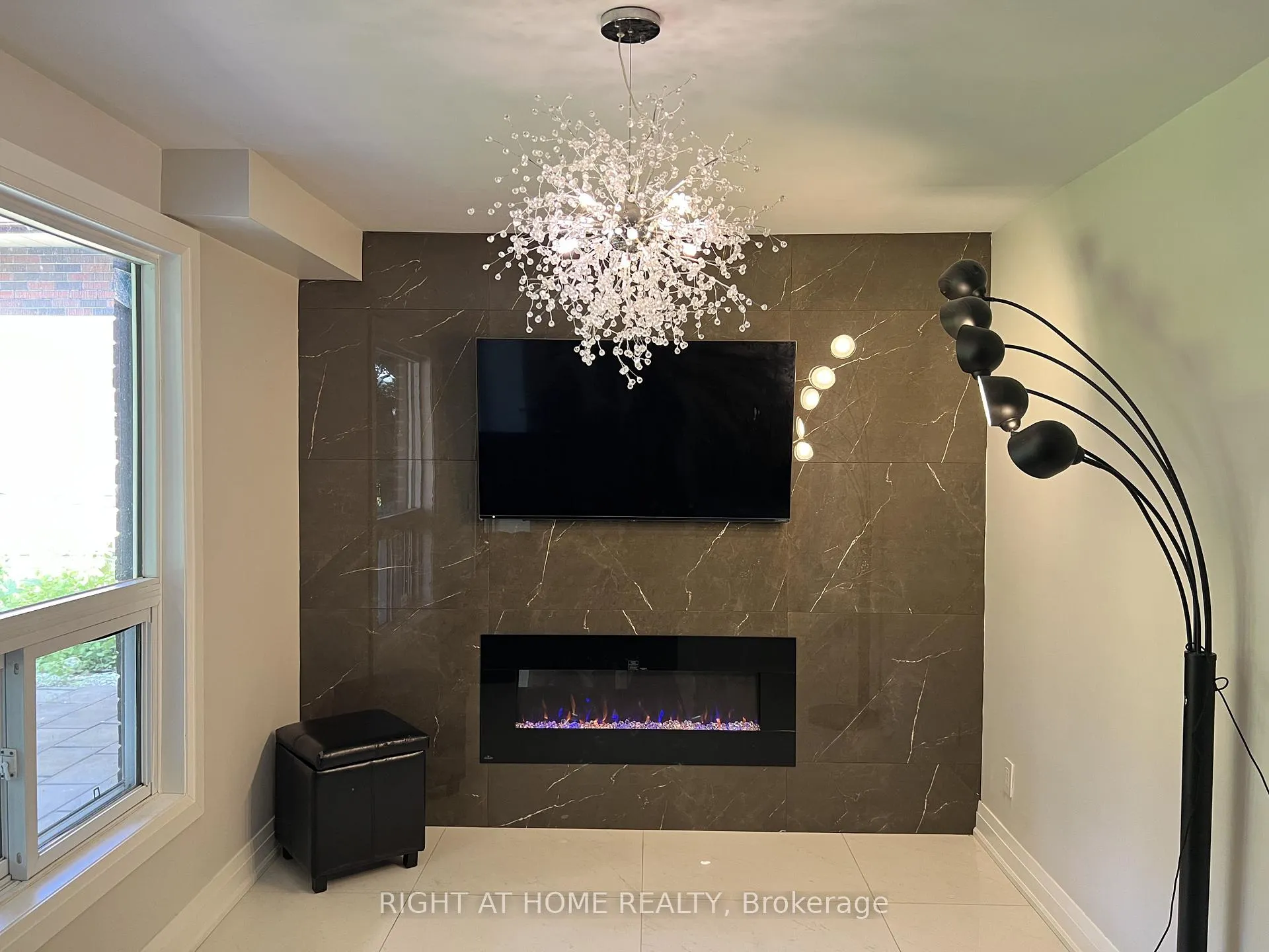 Photo 19 of 310 Admiral Road, Oshawa, McLaughlin — HOMEH