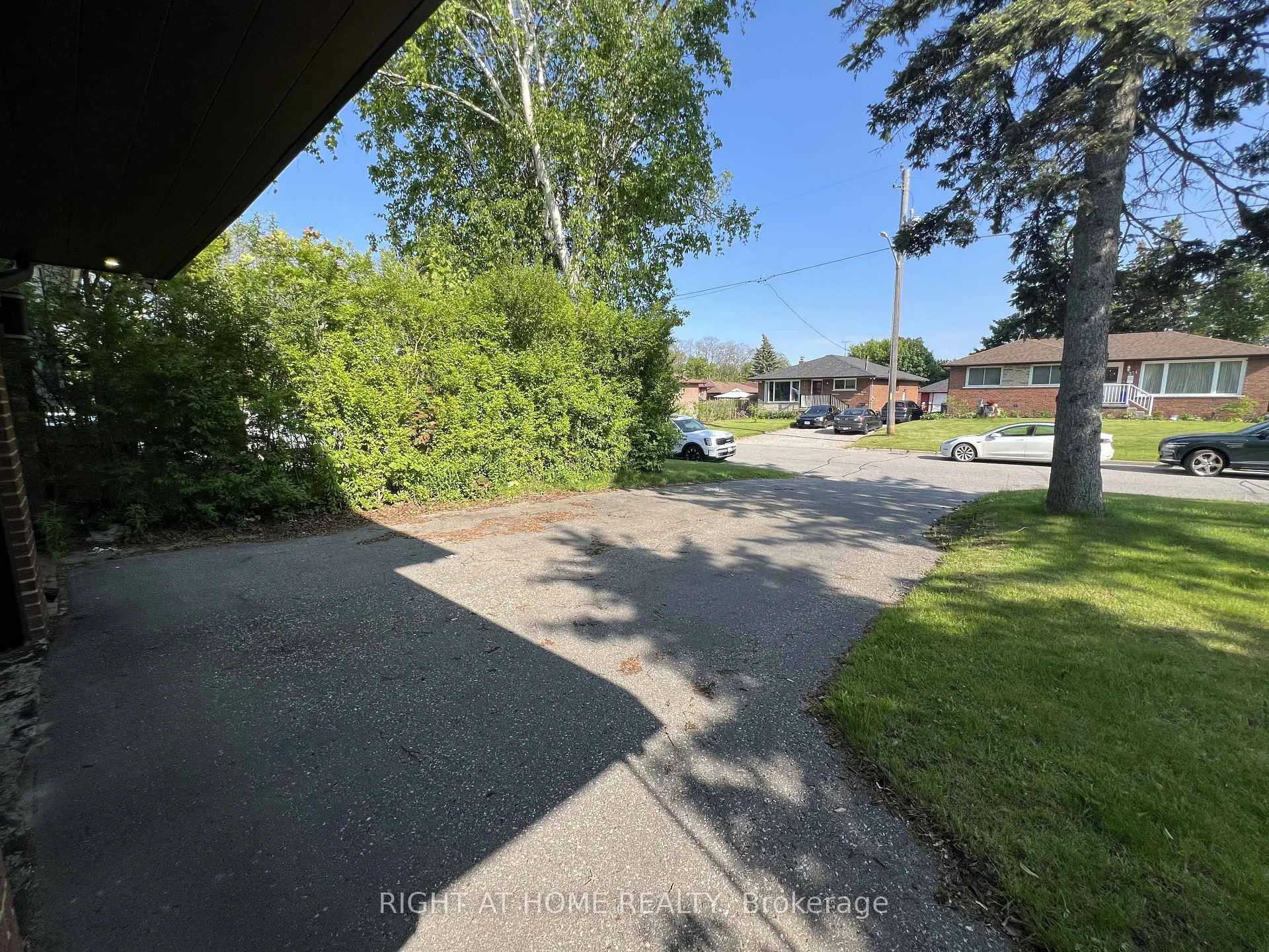Photo 39 of 310 Admiral Road, Oshawa, McLaughlin — HOMEH