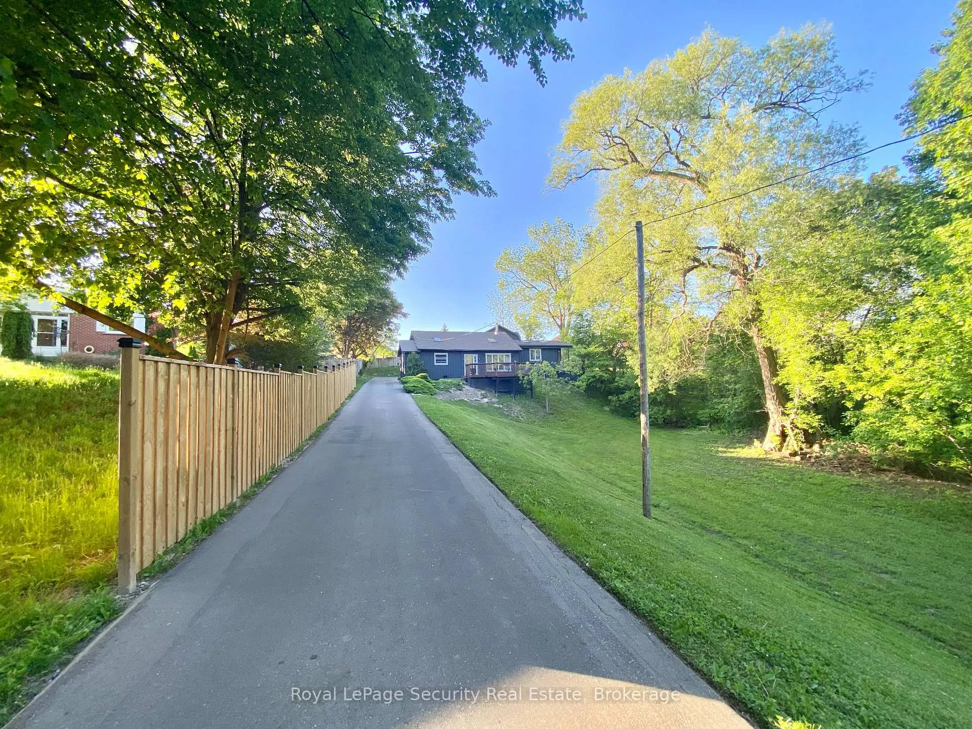 Photo 6 of 48 Jackman Road, Clarington, Bowmanville — HOMEH