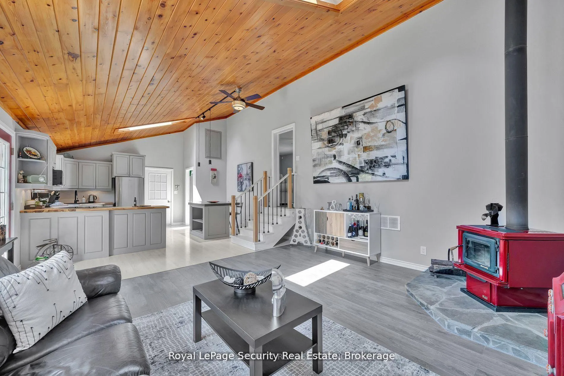 Photo 18 of 48 Jackman Road, Clarington, Bowmanville — HOMEH