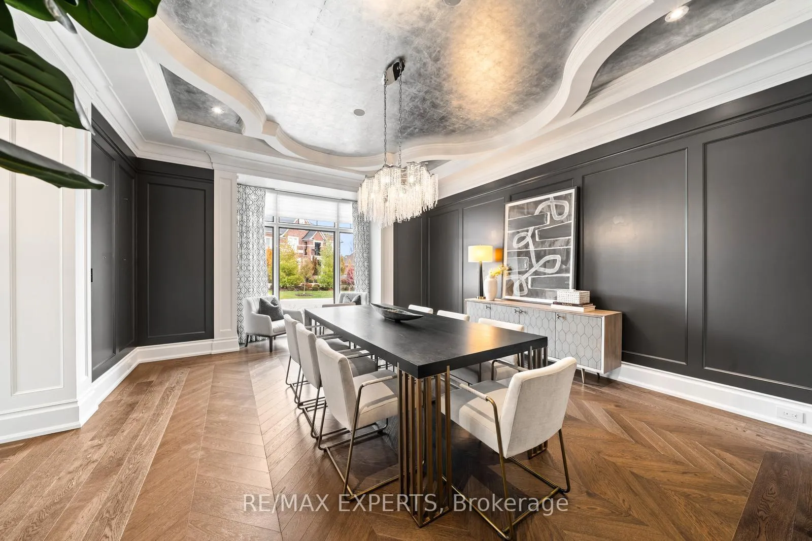 Photo 10 of 205 Northern Pines Boulevard, Vaughan, Kleinburg — HOMEH