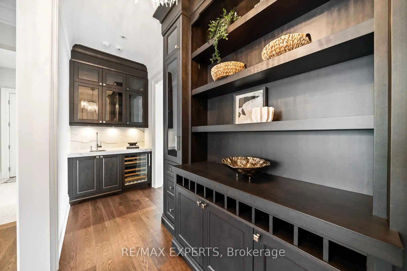 Photo 13 of 205 Northern Pines Boulevard, Vaughan, Kleinburg — HOMEH