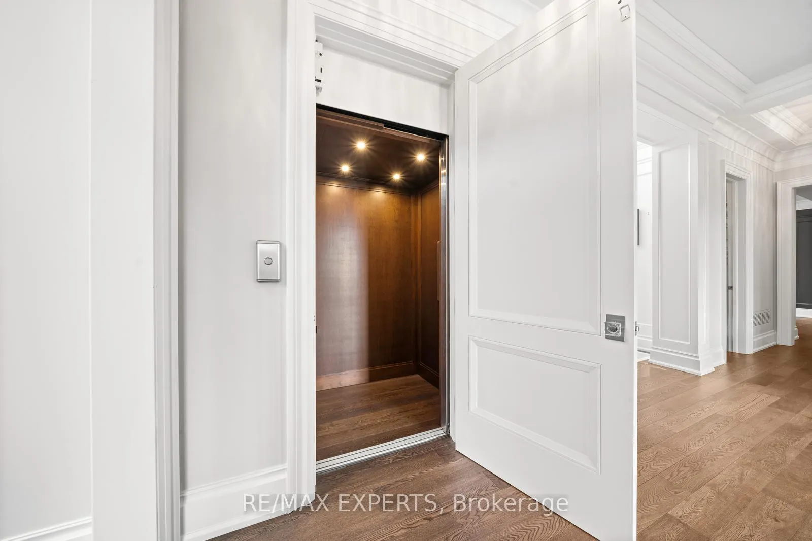 Photo 24 of 205 Northern Pines Boulevard, Vaughan, Kleinburg — HOMEH