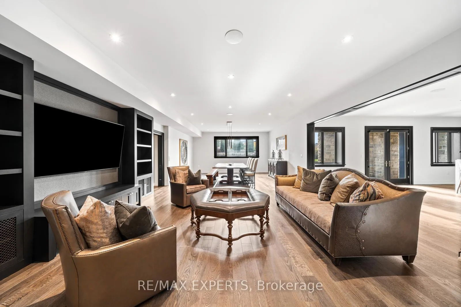 Photo 42 of 205 Northern Pines Boulevard, Vaughan, Kleinburg — HOMEH