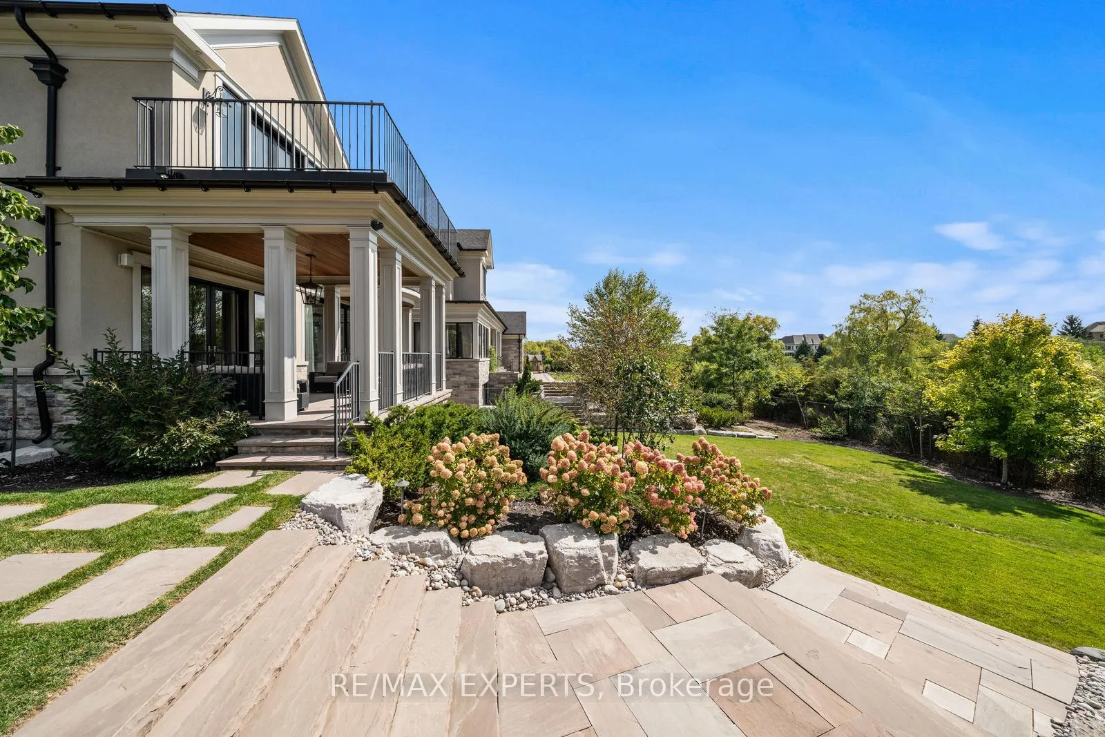 Photo 48 of 205 Northern Pines Boulevard, Vaughan, Kleinburg — HOMEH
