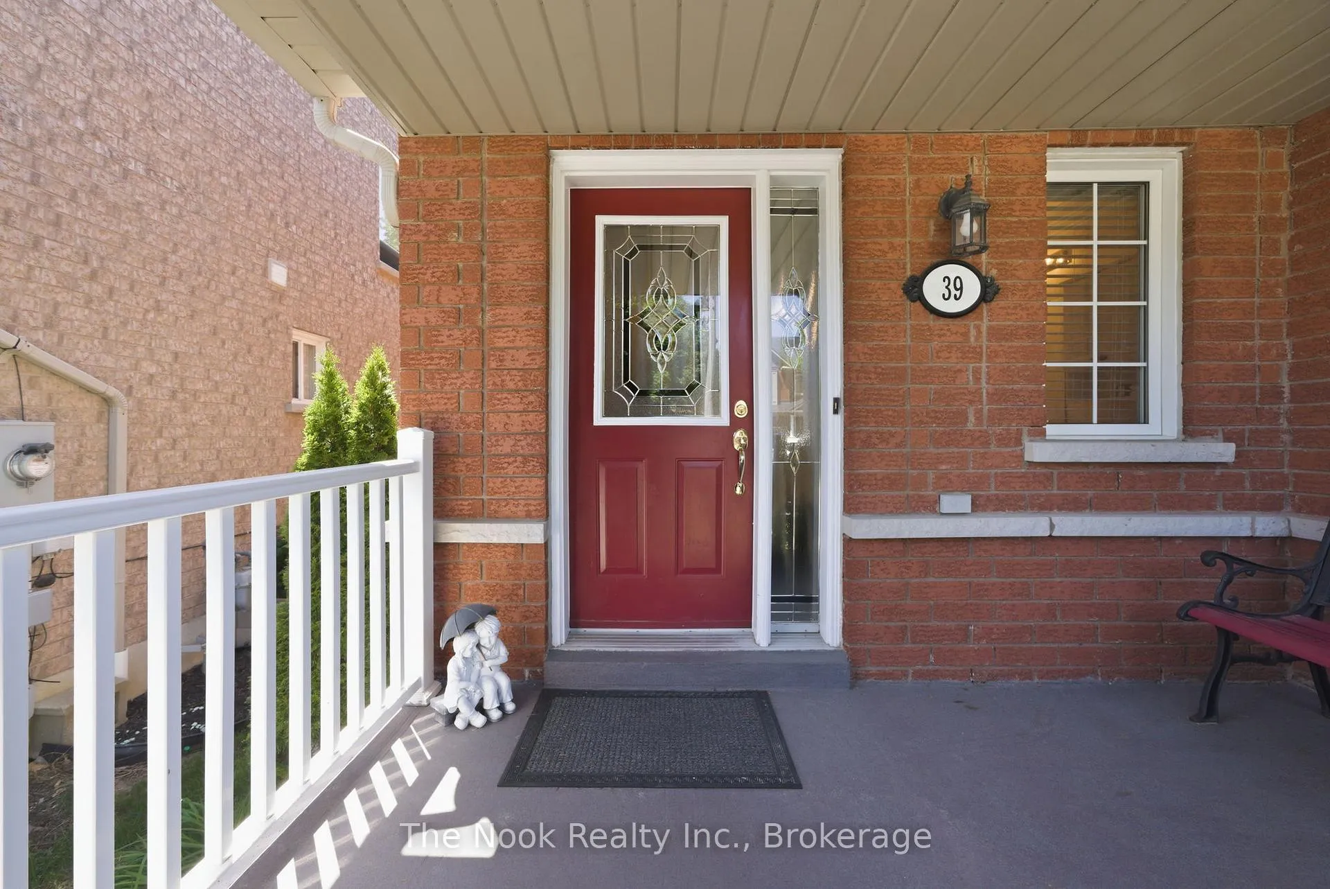 Photo 5 of 39 Rampart Crescent, Whitby, Williamsburg — HOMEH