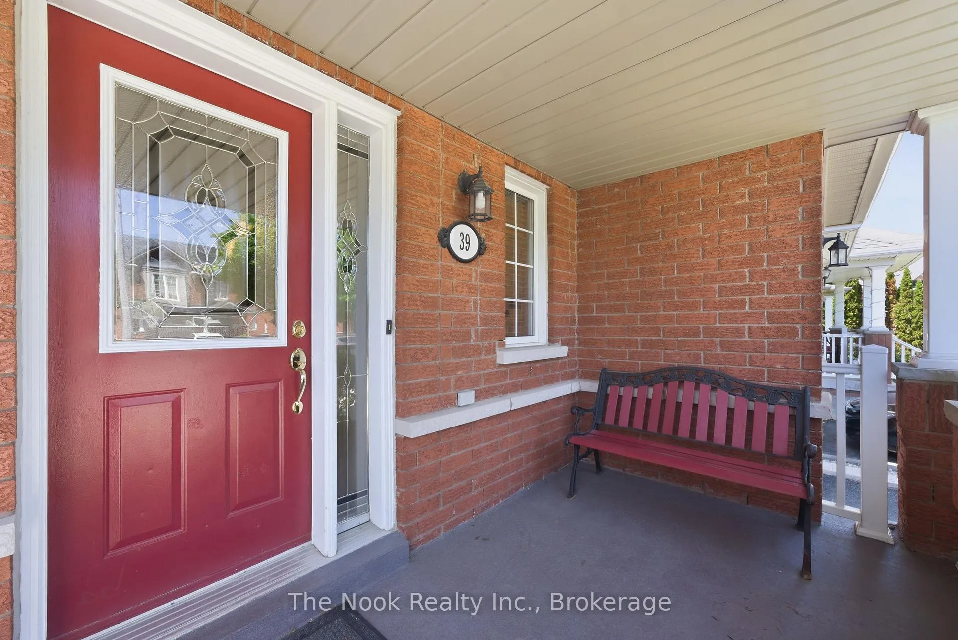 Photo 6 of 39 Rampart Crescent, Whitby, Williamsburg — HOMEH