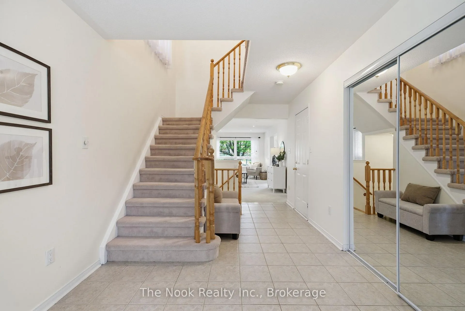 Photo 8 of 39 Rampart Crescent, Whitby, Williamsburg — HOMEH
